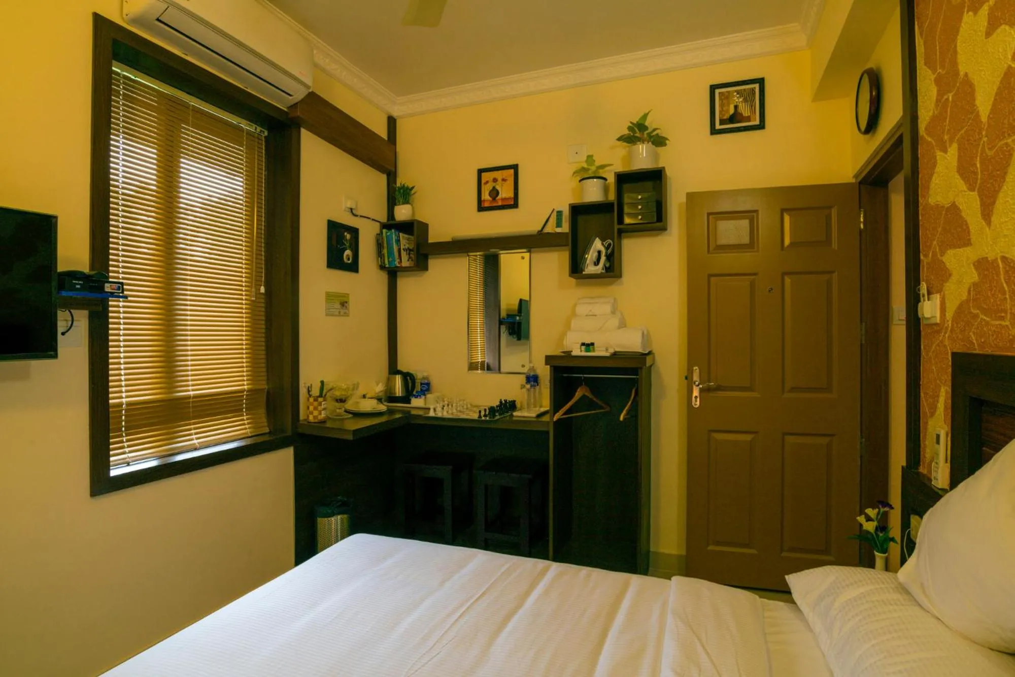 Bedroom, Bed in Blue Bell Cochin Airport Hotel
