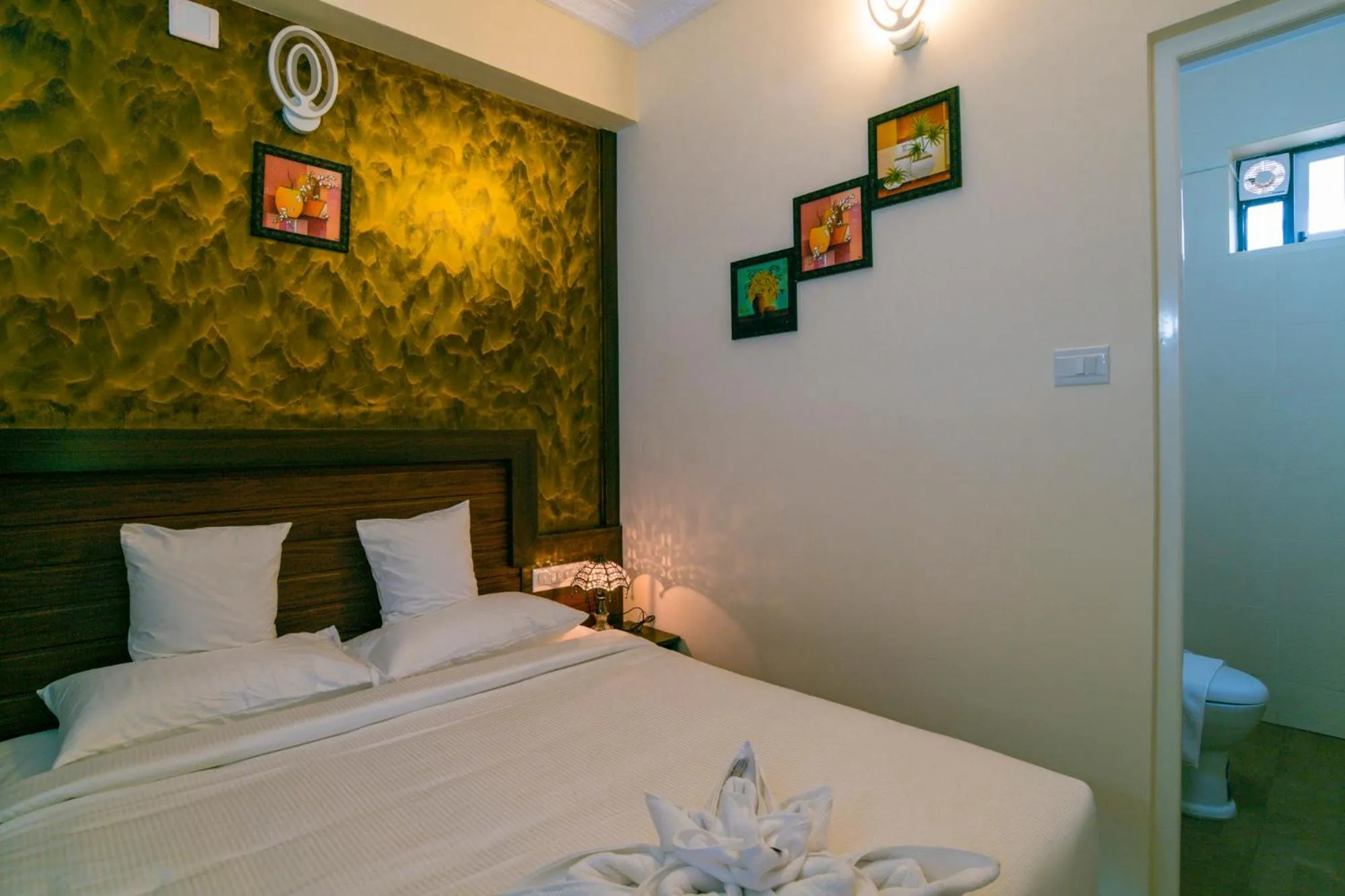 Bedroom, Bed in Blue Bell Cochin Airport Hotel