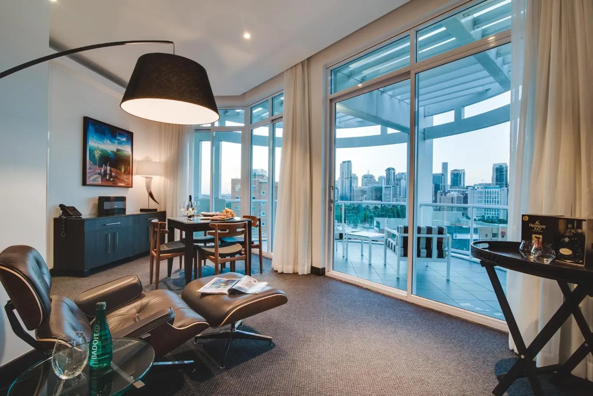 Altitude Suite in The Point Brisbane Hotel Altitude Suite in The Point Brisbane Hotel