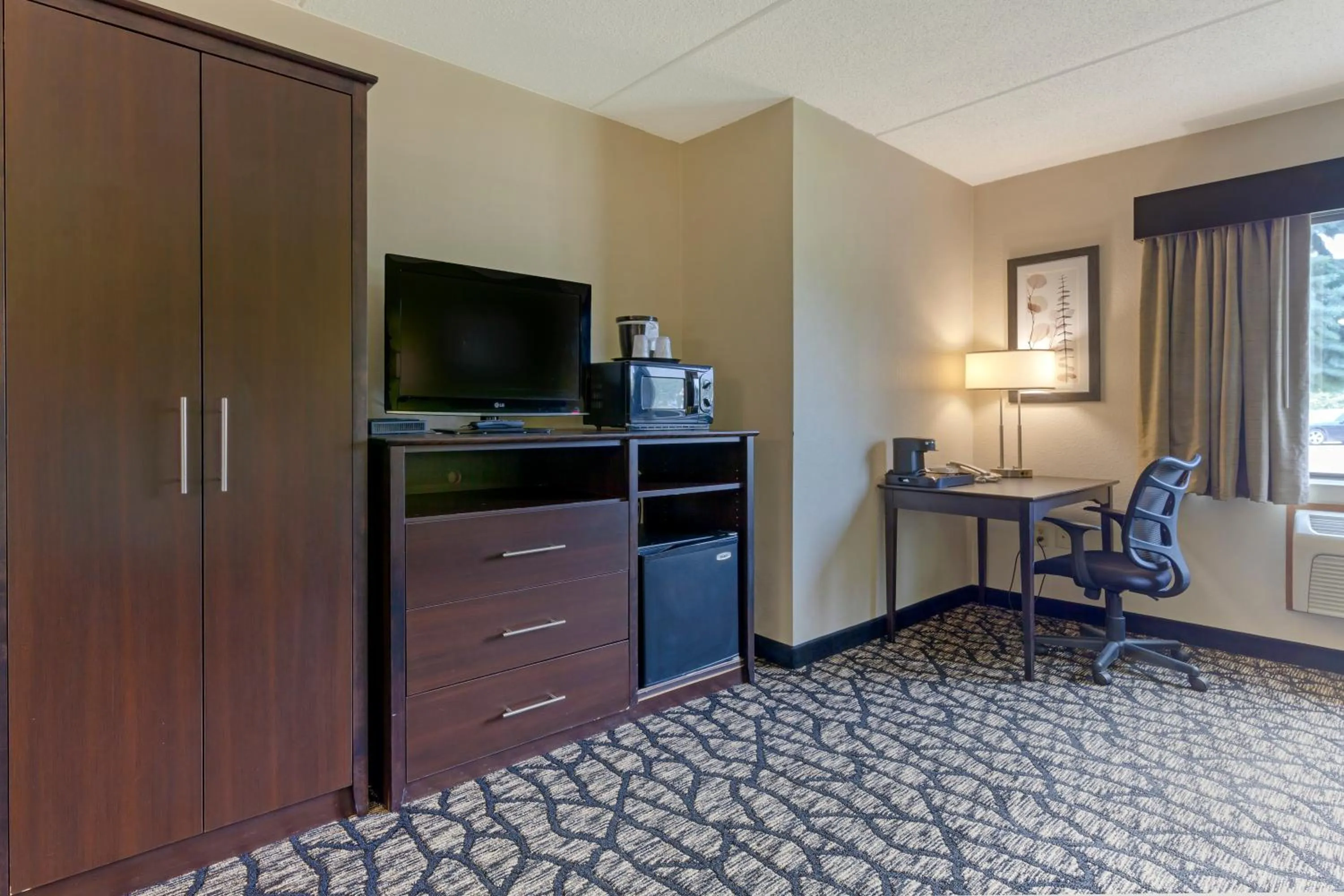 Quality Inn Oshkosh Aviation Park