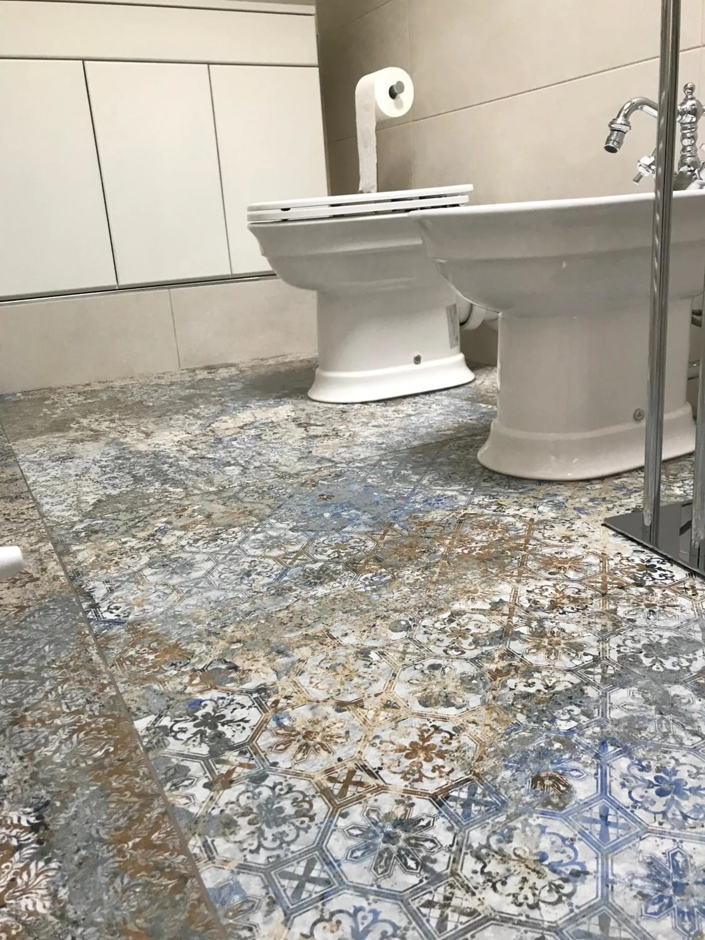 Toilet in Maison Petit Perlage B&B and Champagne