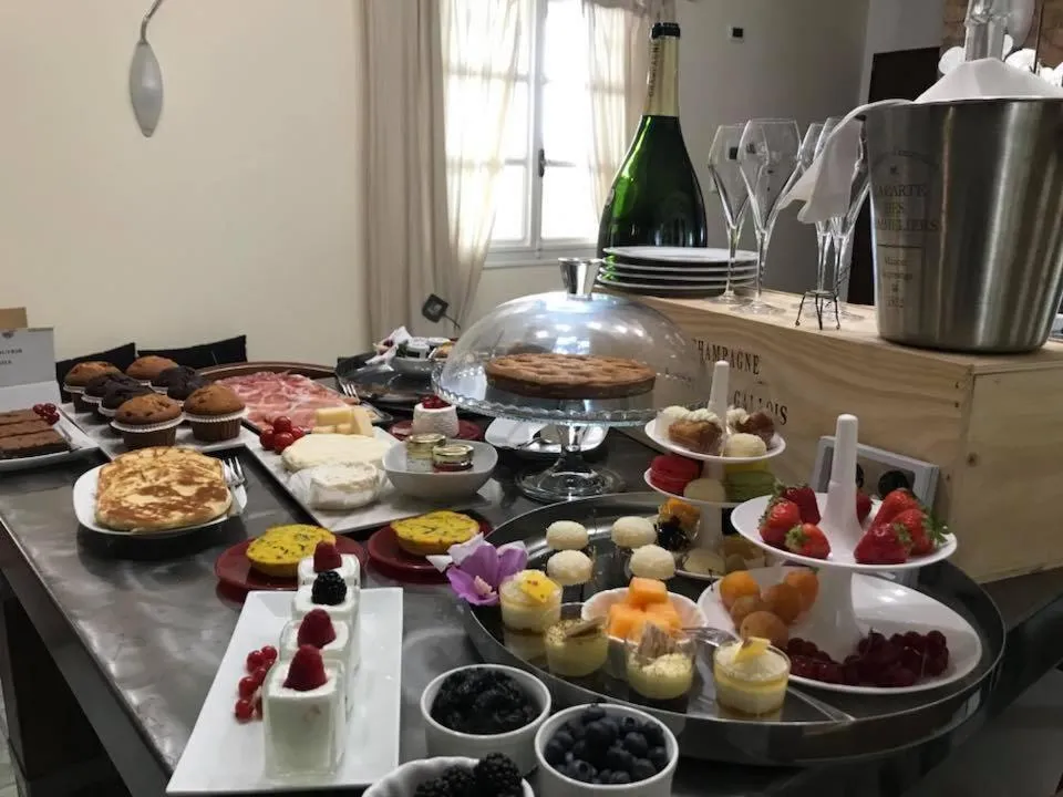 Food and drinks in Maison Petit Perlage B&B and Champagne