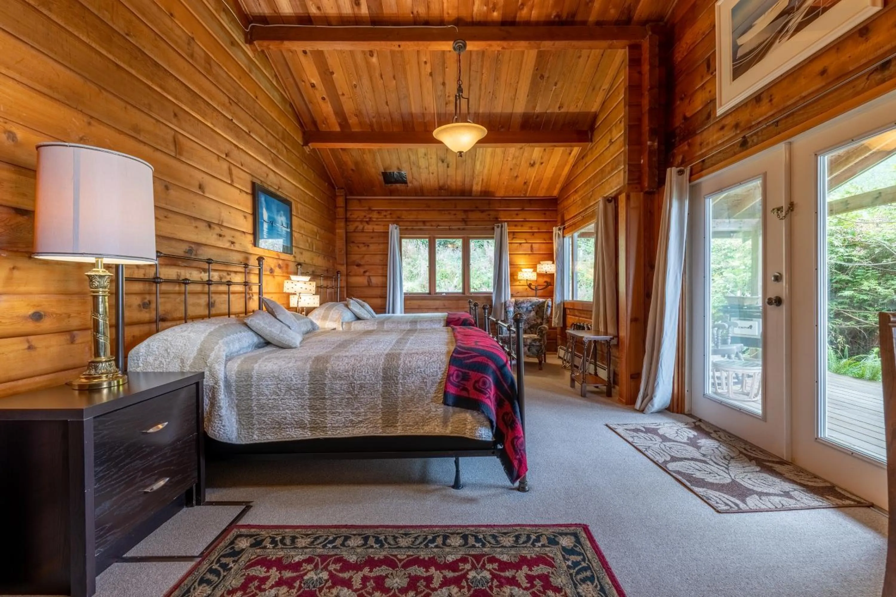 Bed in Alert Bay Lodge