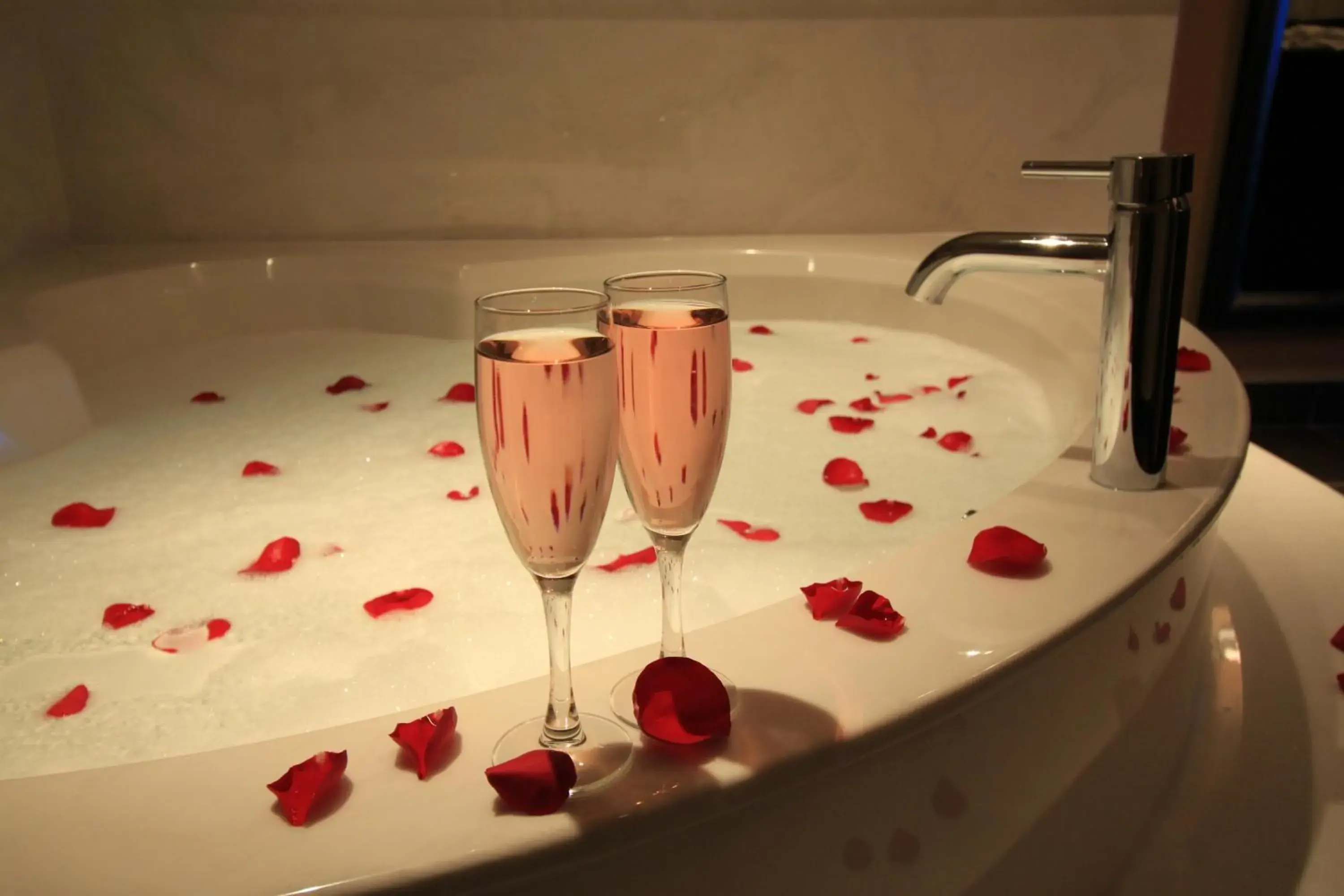 King Suite in Century Casino & Hotel Edmonton King Suite in Century Casino & Hotel Edmonton