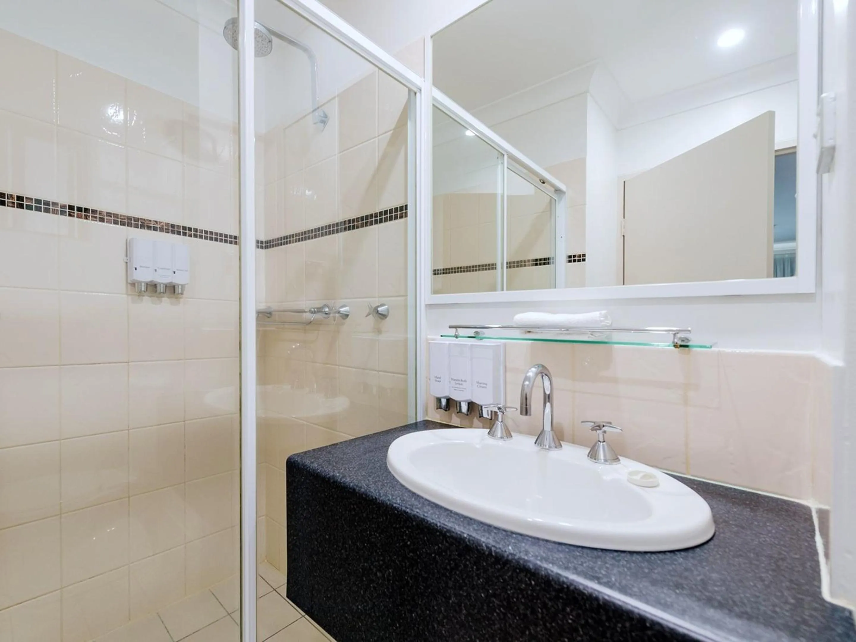 Bathroom in Quality Hotel City Centre