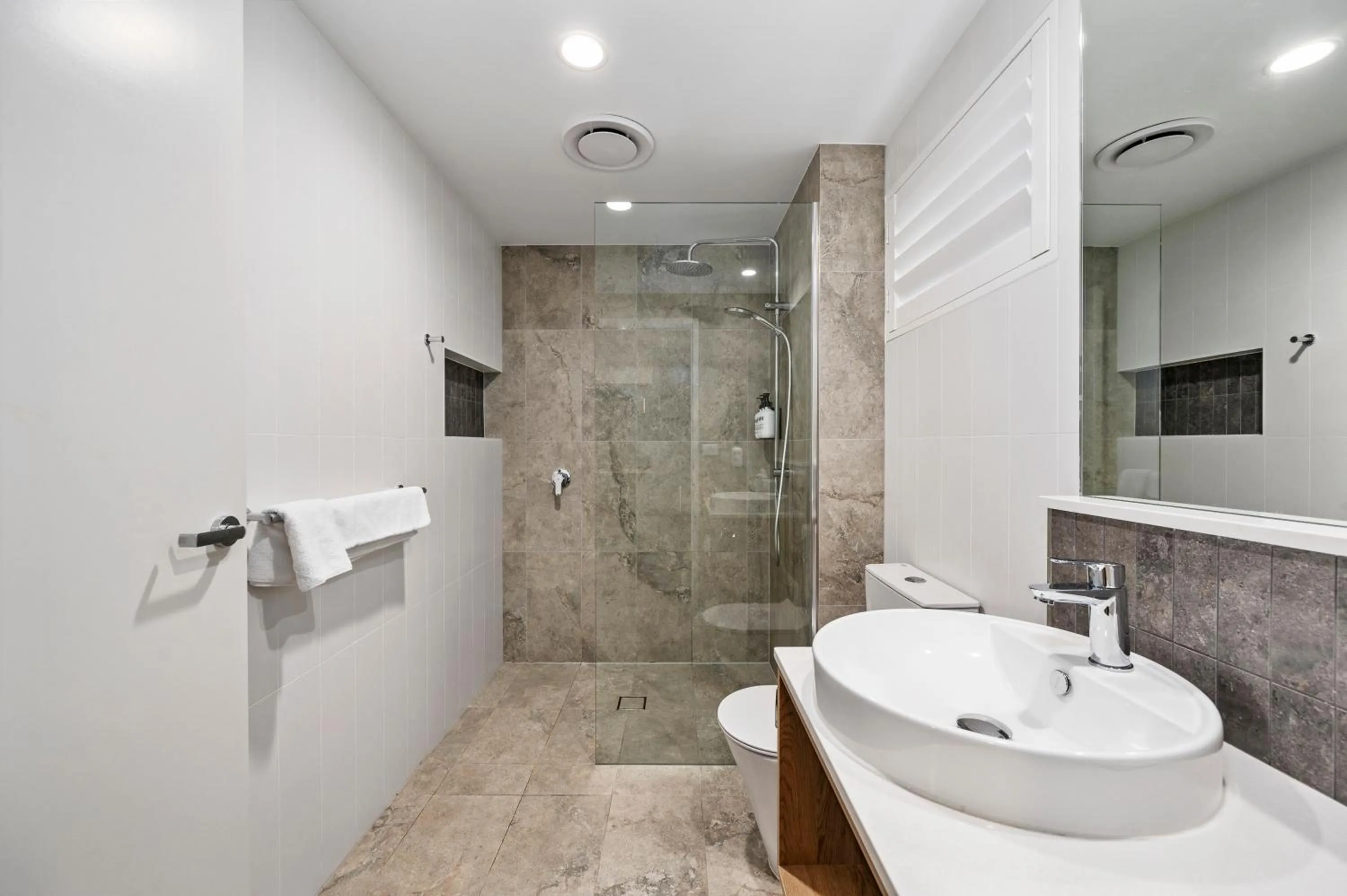 Bathroom in Quality Hotel City Centre