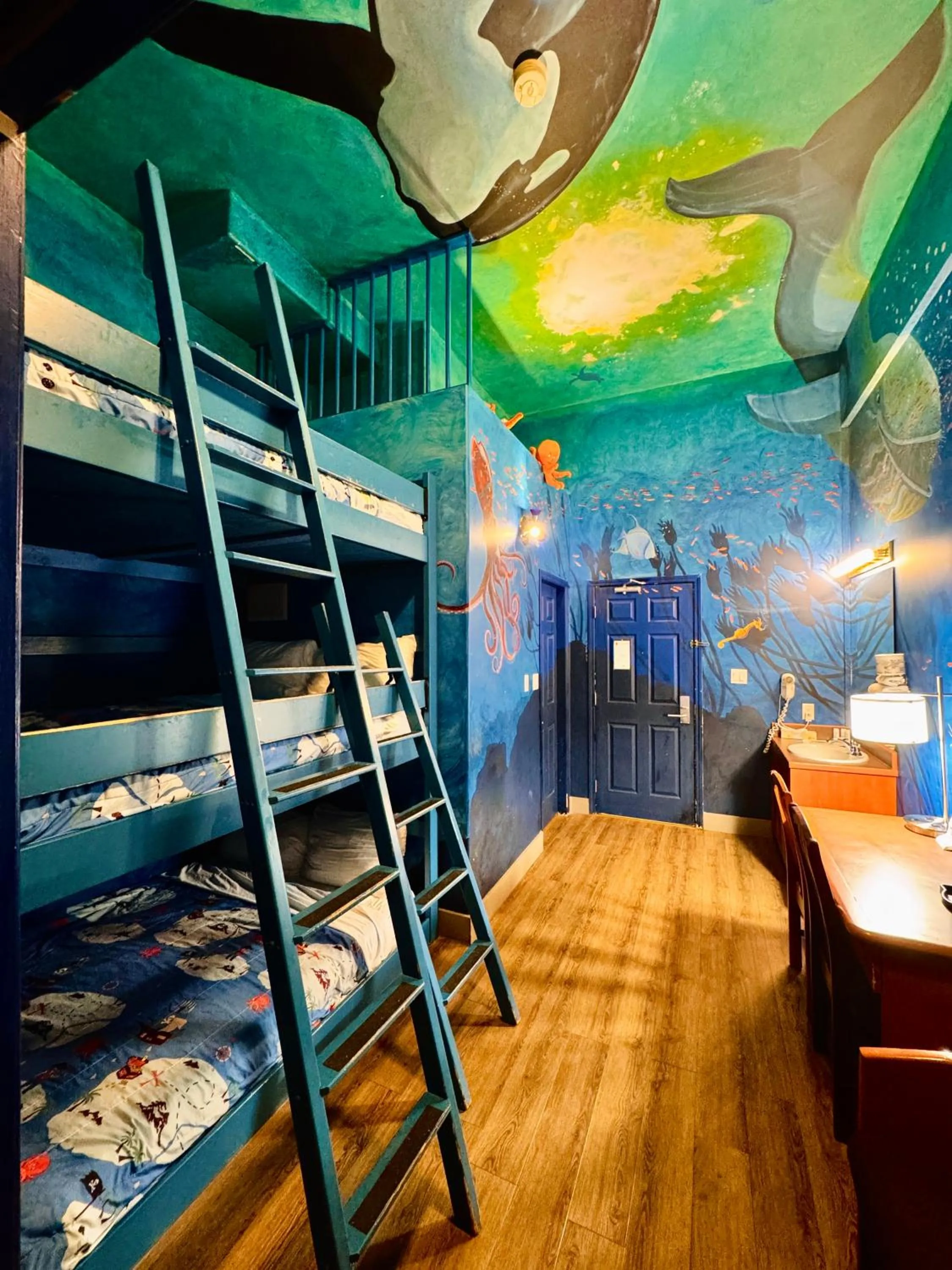 Bed in Super 8 by Wyndham Castlegar BC