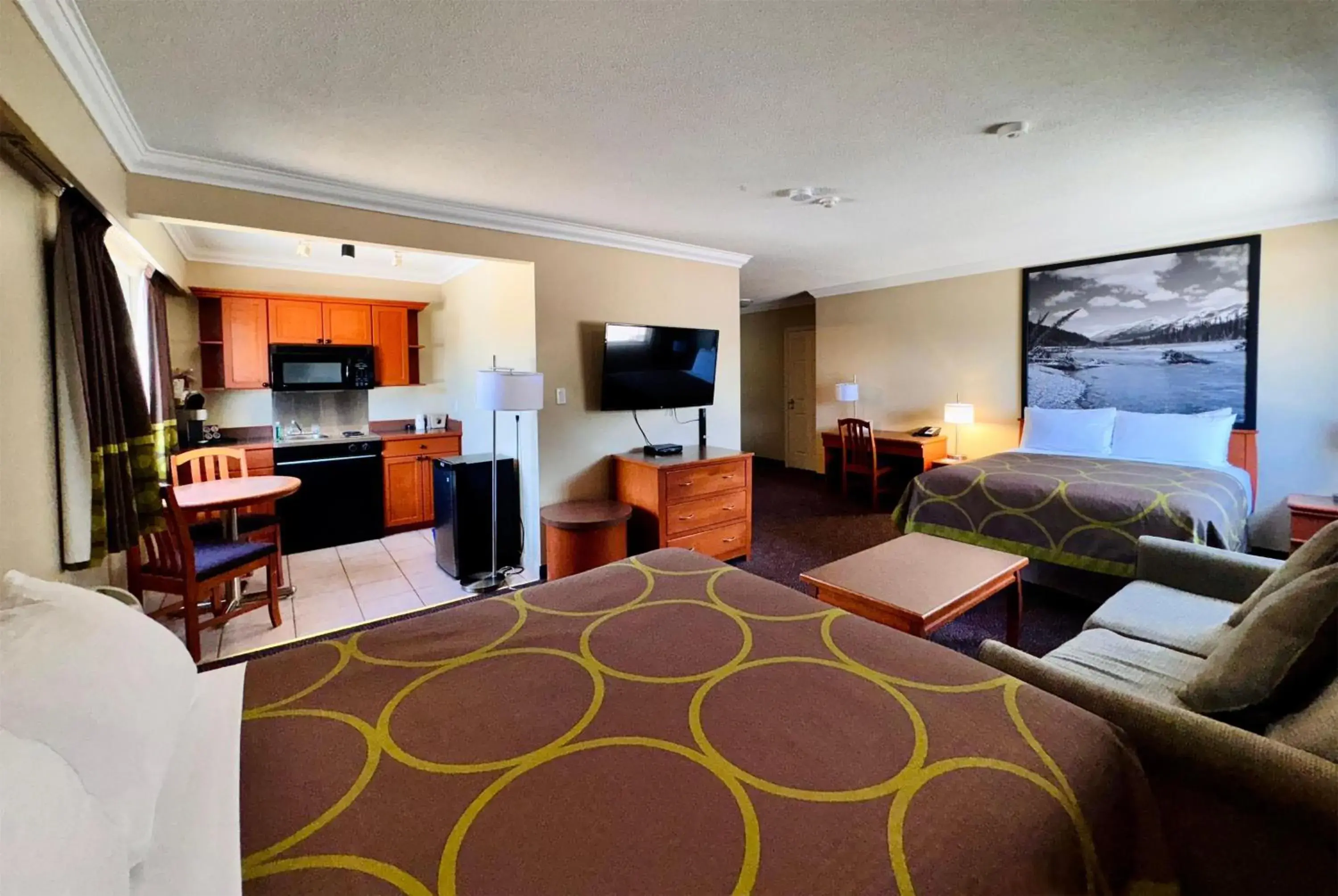 Efficiency Room with Two Queen Beds in Super 8 by Wyndham Castlegar BC Efficiency Room with Two Queen Beds in Super 8 by Wyndham Castlegar BC