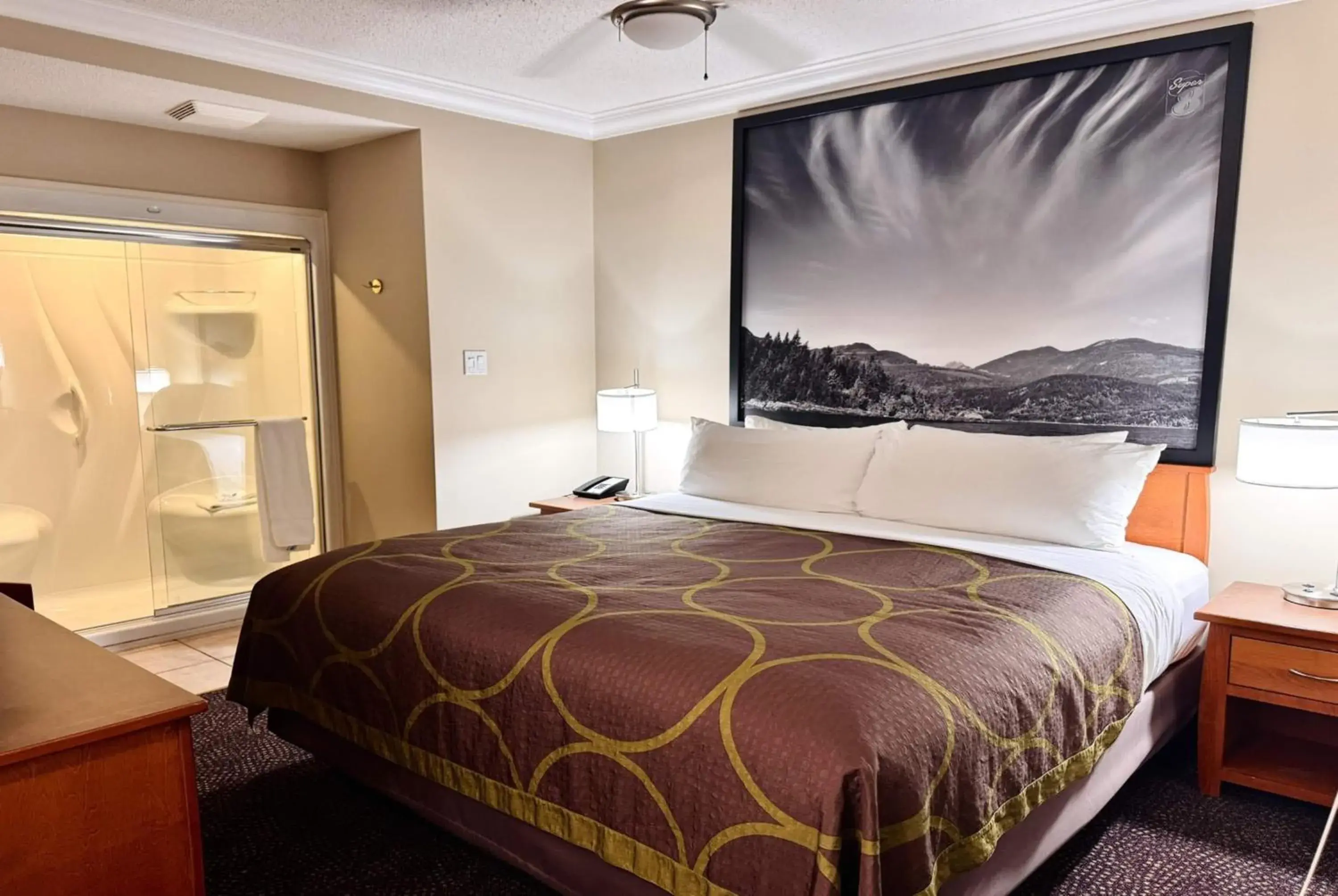 Efficiency One-Bedroom King Suite in Super 8 by Wyndham Castlegar BC Efficiency One-Bedroom King Suite in Super 8 by Wyndham Castlegar BC