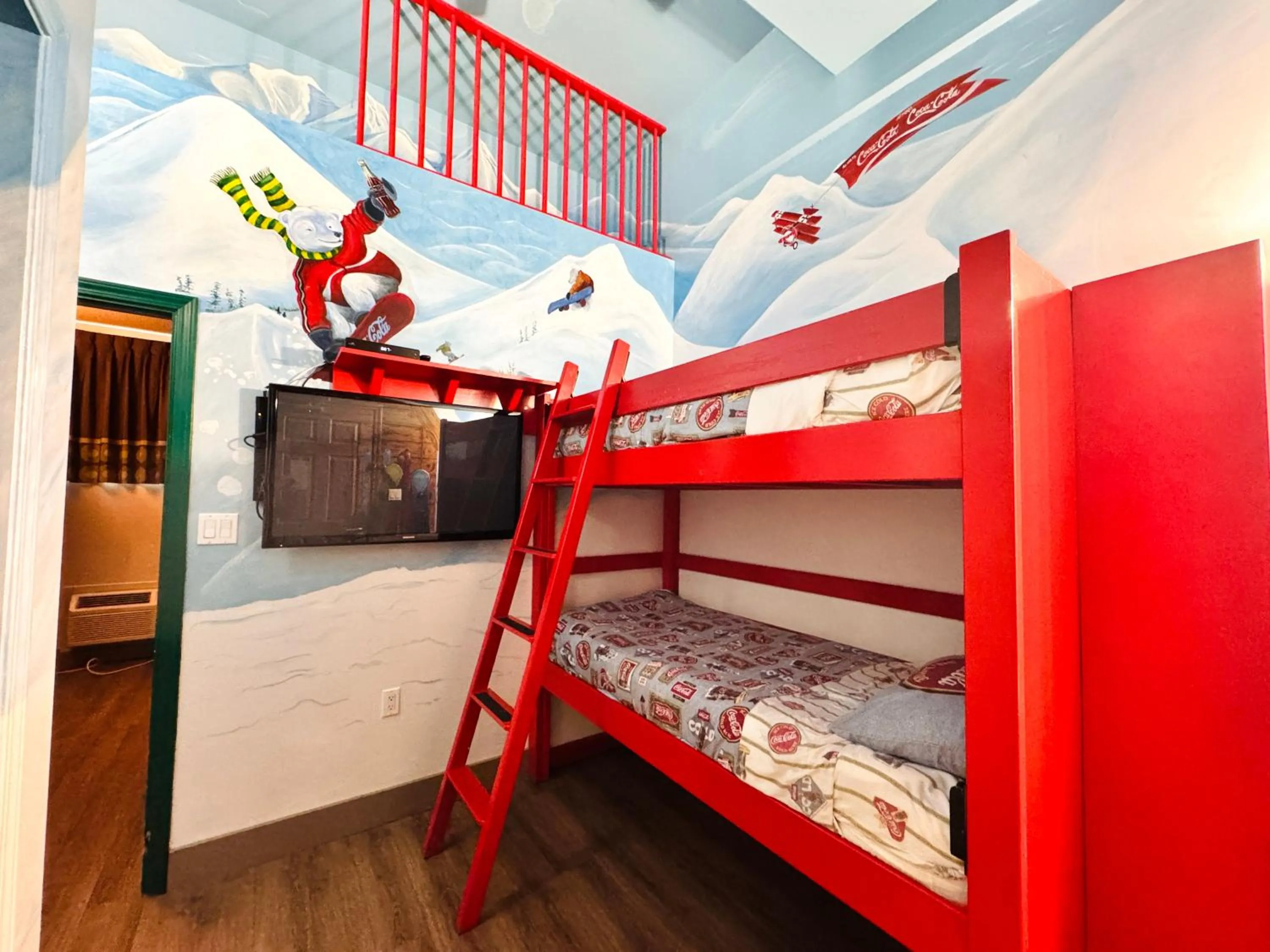 Photo of the whole room, Bed in Super 8 by Wyndham Castlegar BC