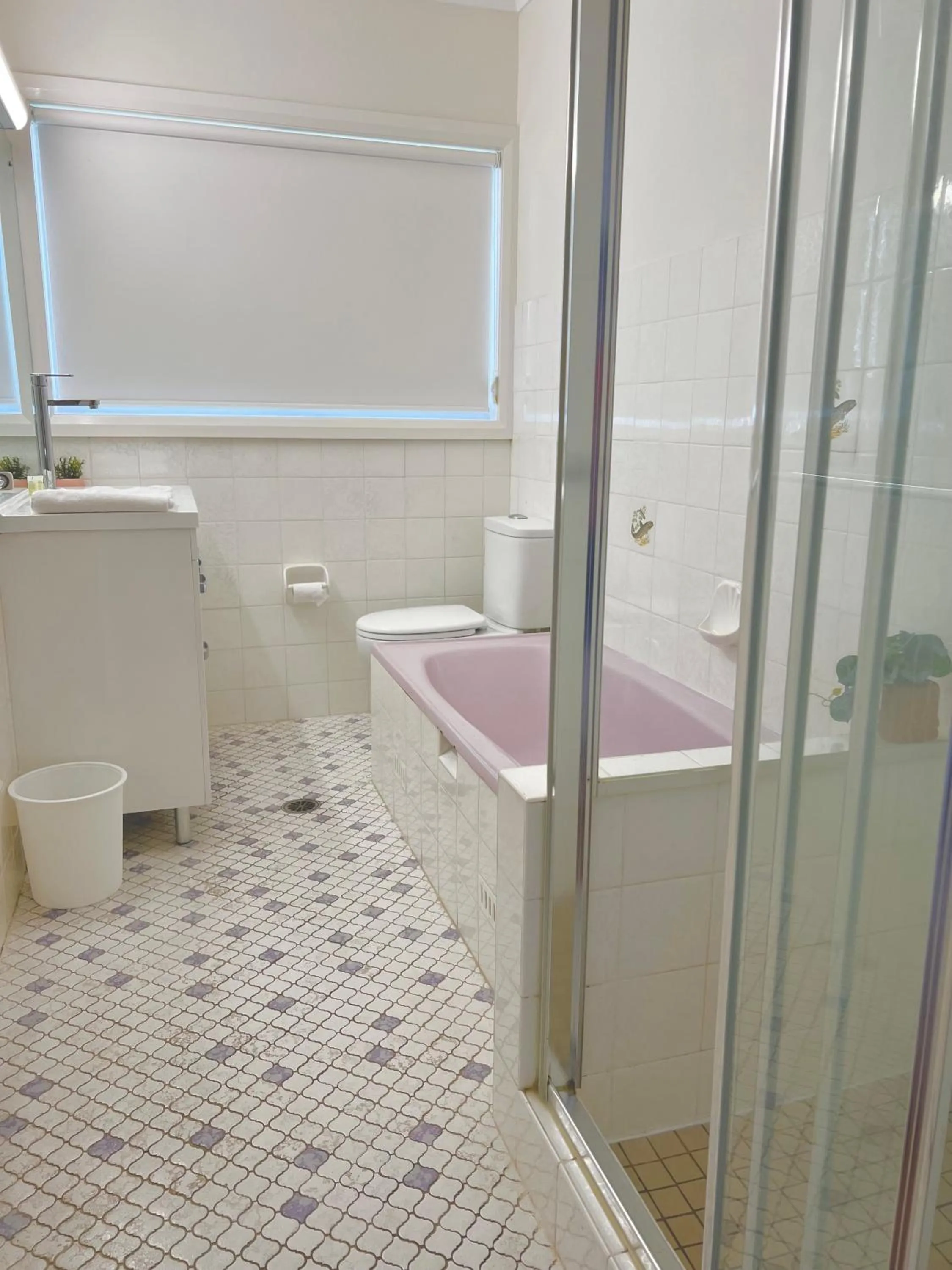 Bathroom in North Ryde Guesthouse