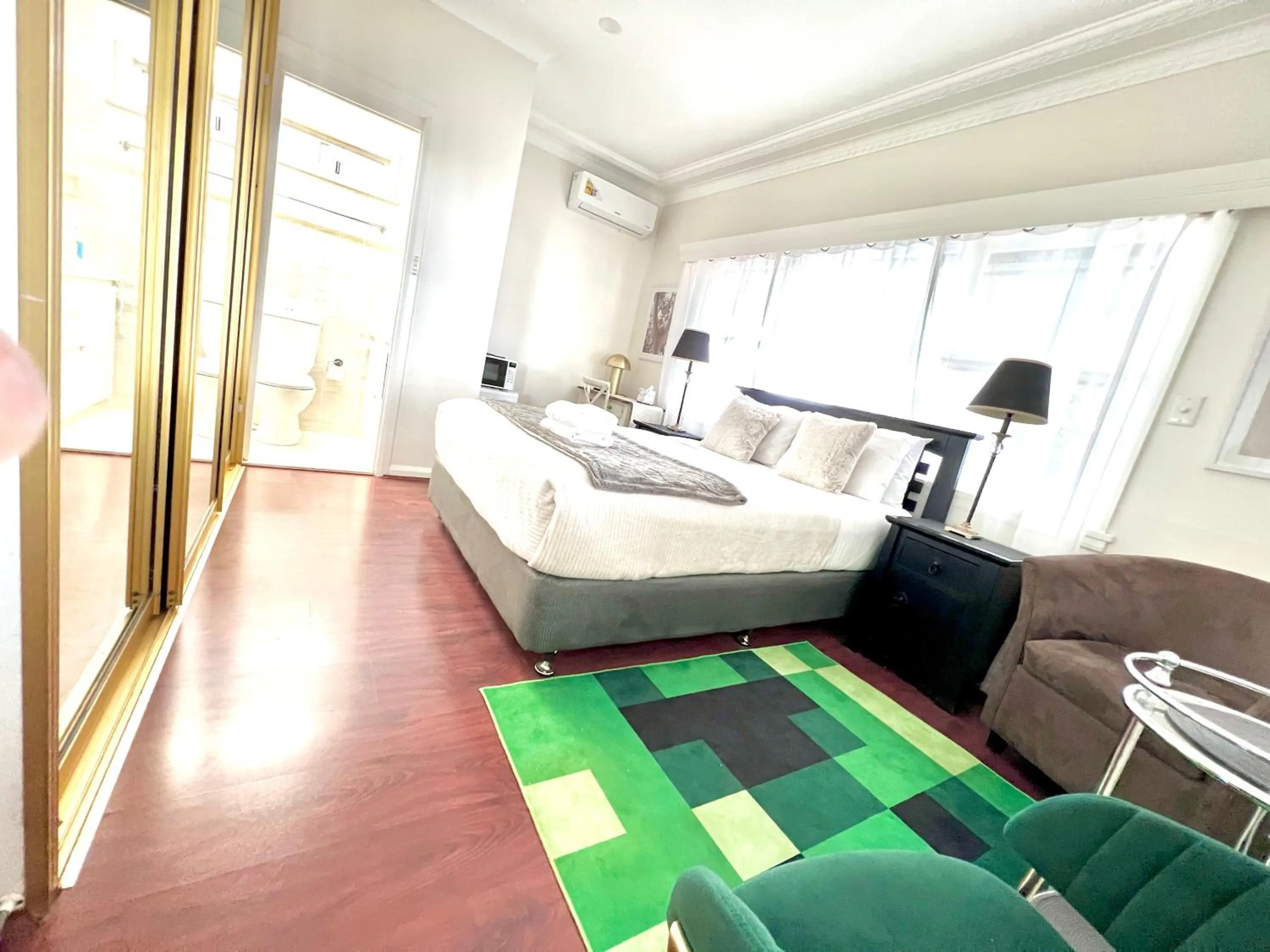 Bed in North Ryde Guesthouse