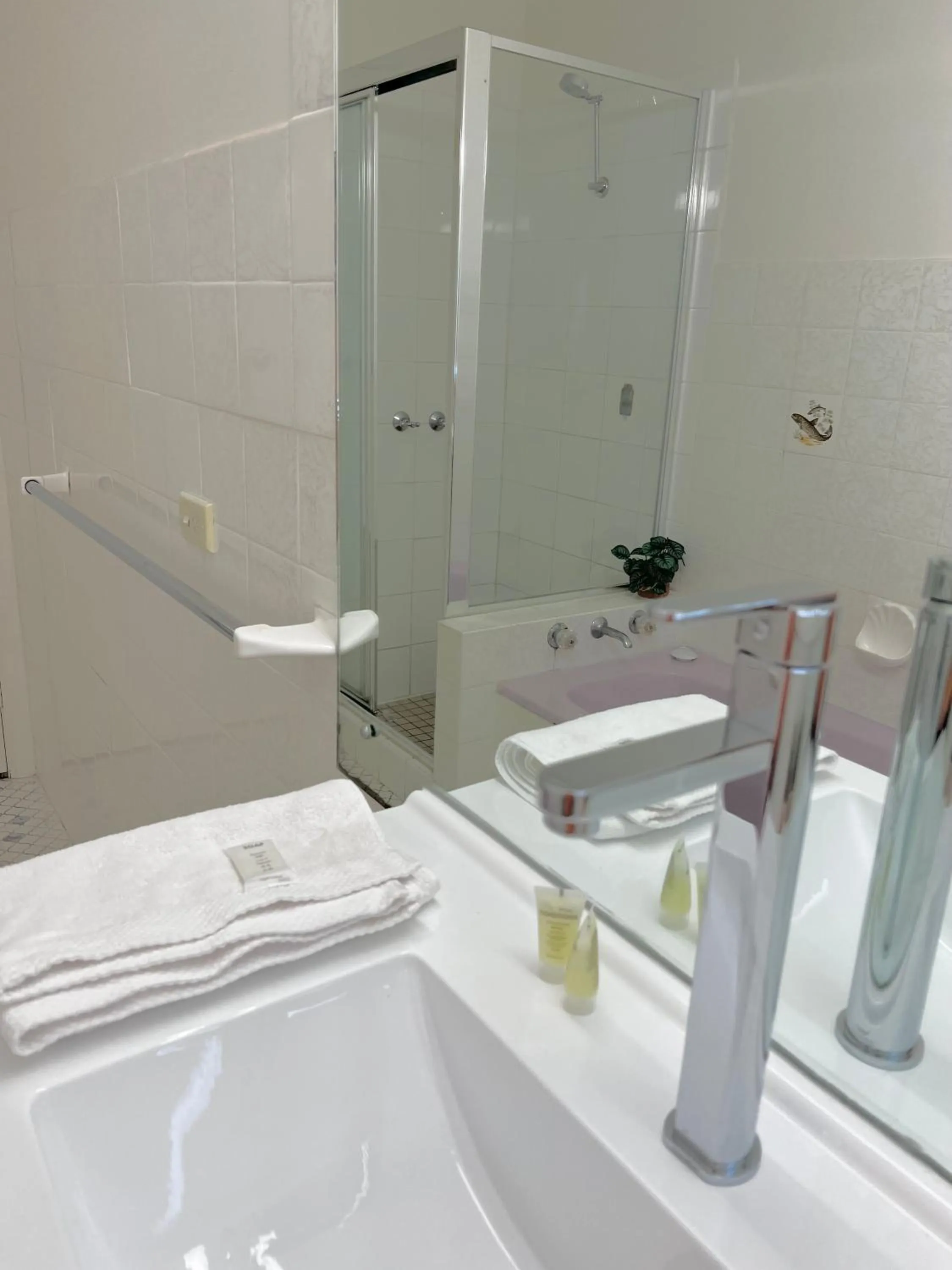 Bathroom in North Ryde Guesthouse