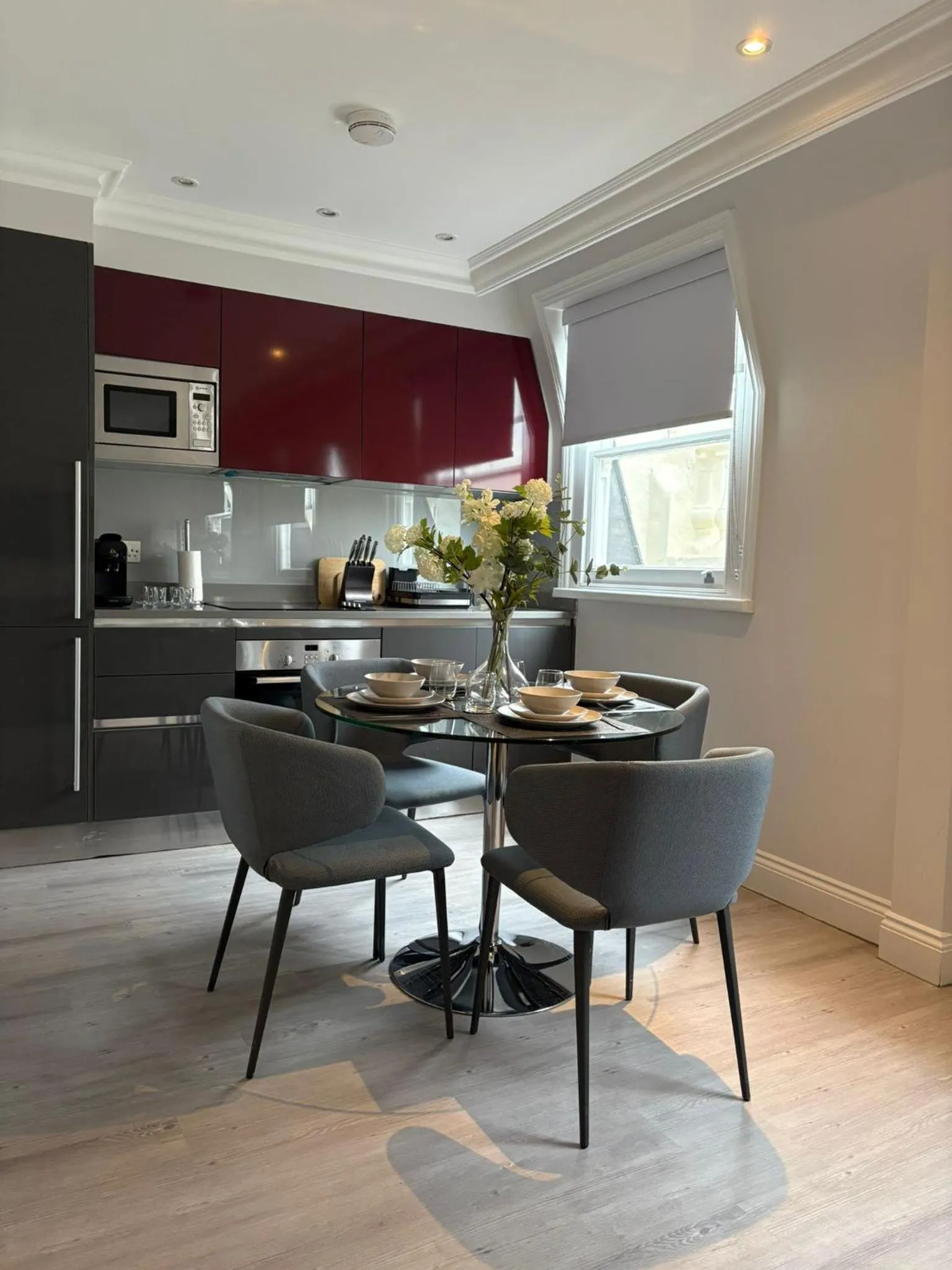 Dining area in Commodore Hotel