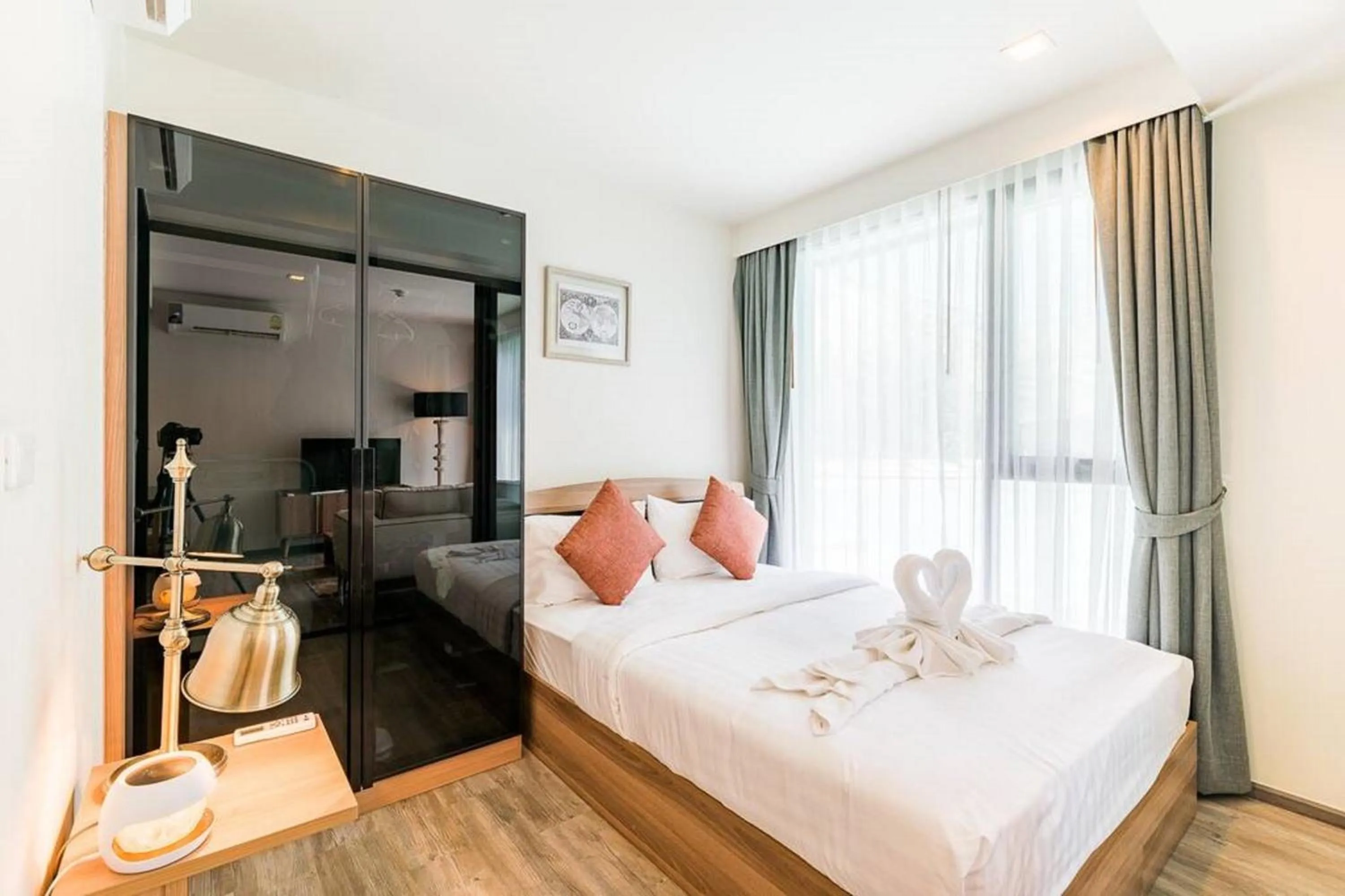 Bed in The Deck Patong by VIP