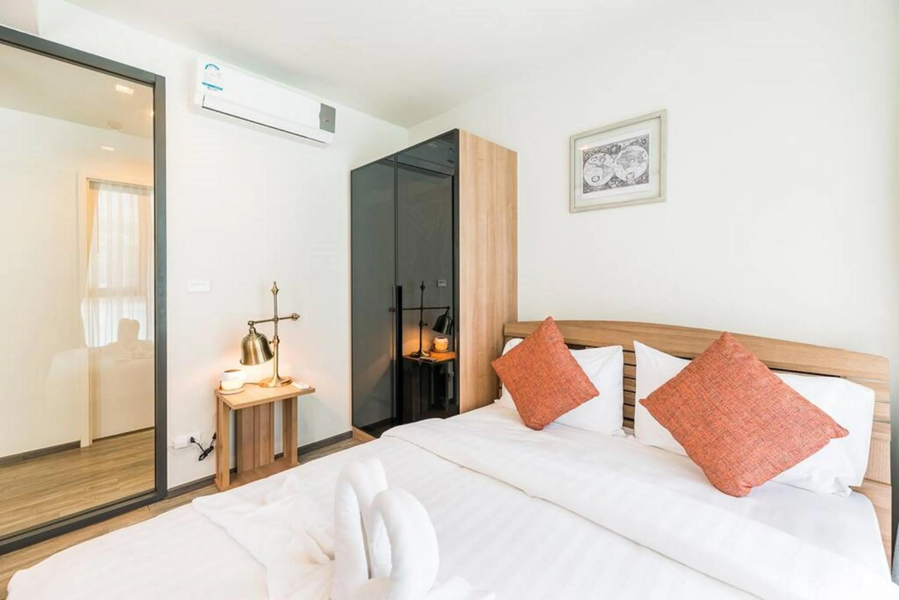 Bed in The Deck Patong by VIP