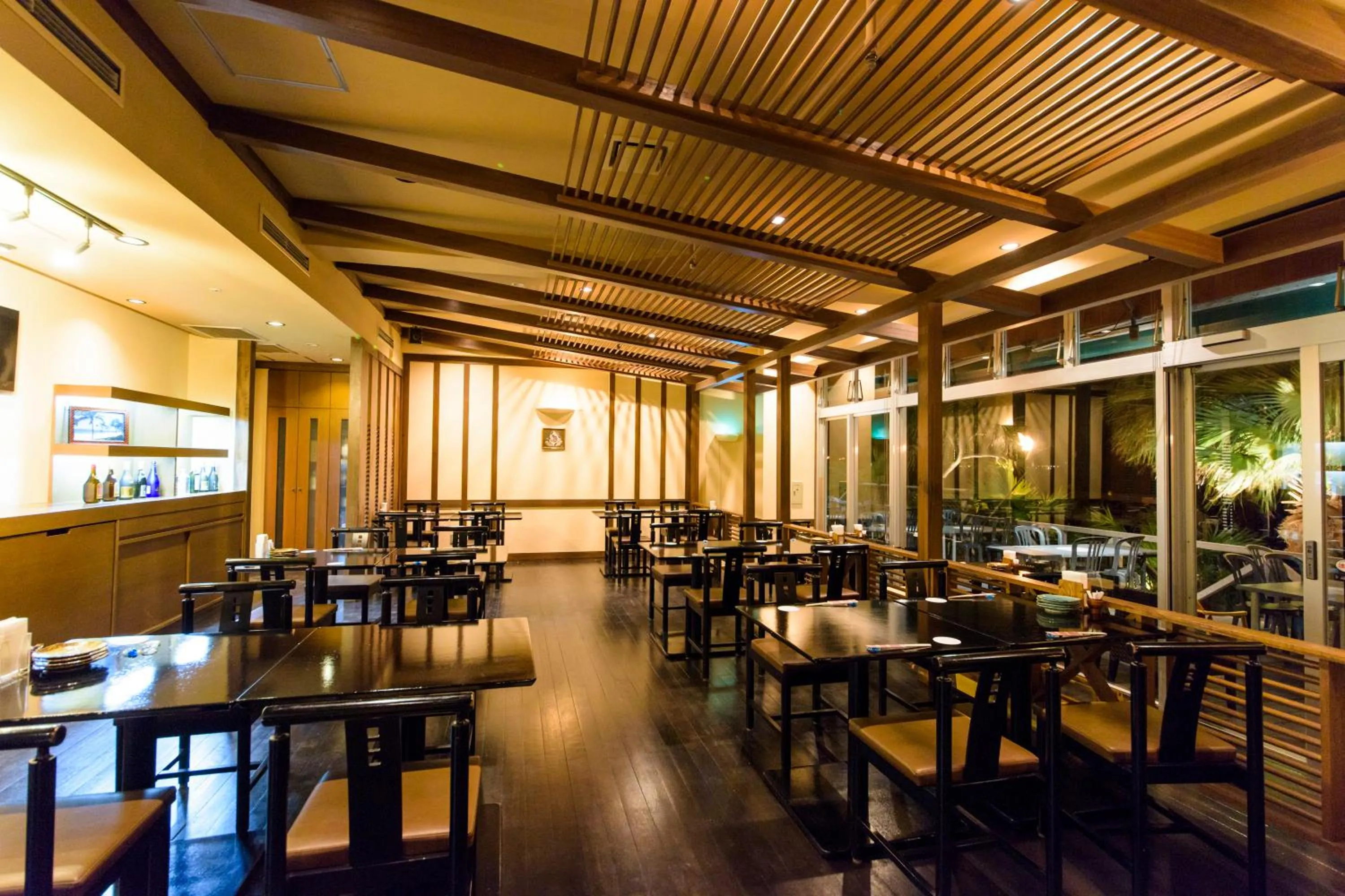 Restaurant/places to eat in Kanehide Kise Beach Palace