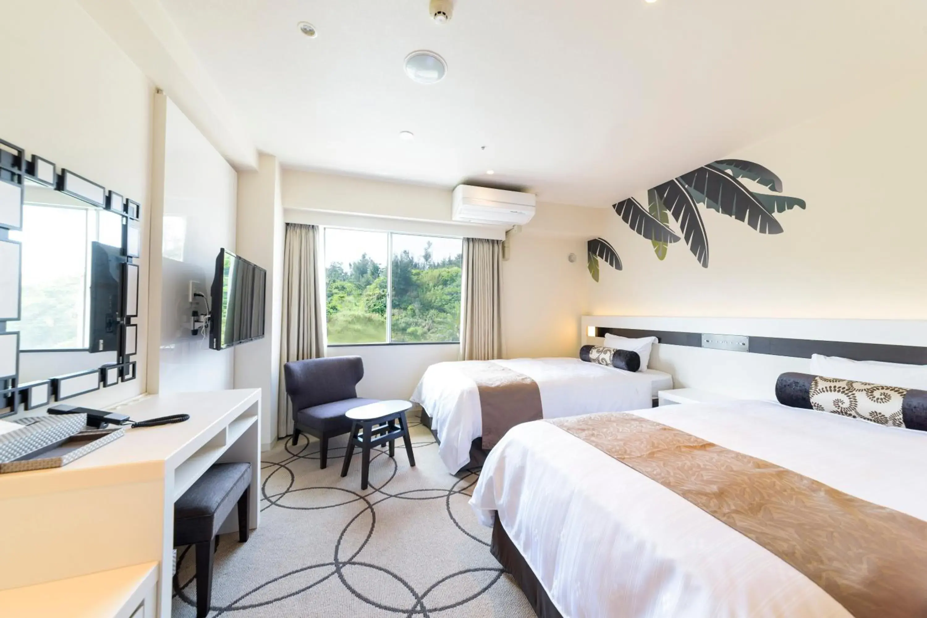 Twin Room with Mountain View in Kanehide Kise Beach Palace Twin Room with Mountain View in Kanehide Kise Beach Palace