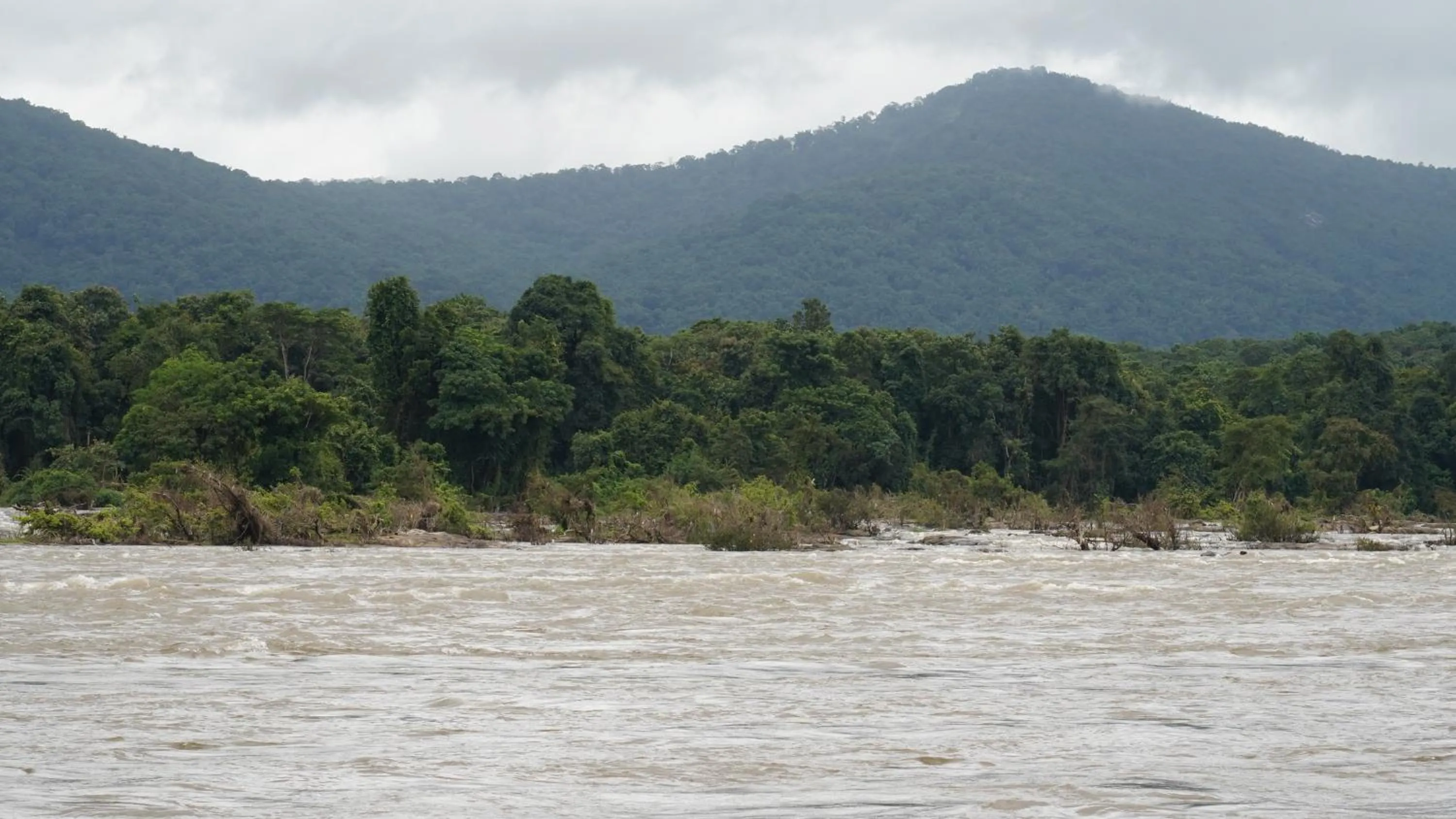 River view in Whispering Waters