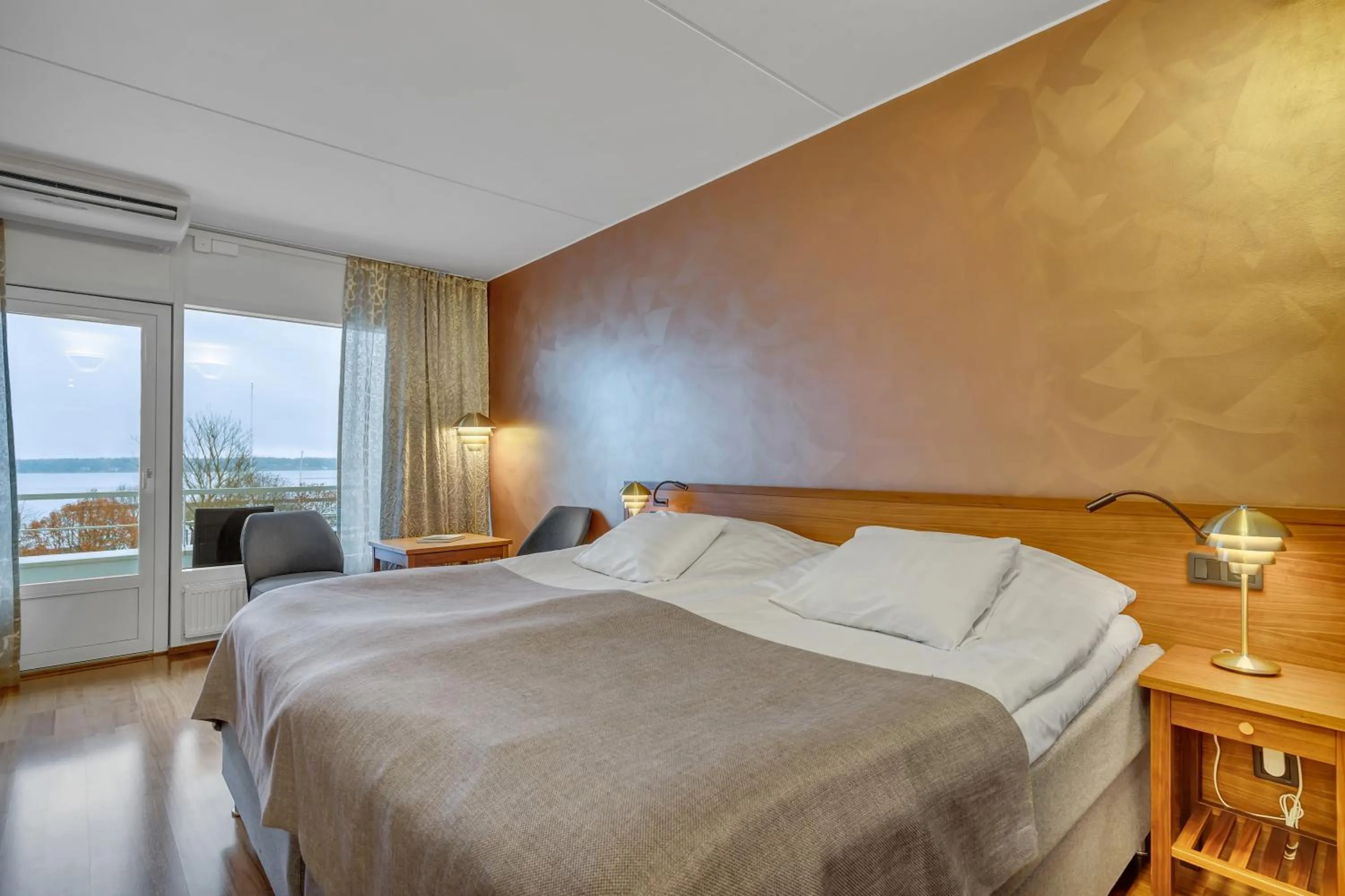 Photo of the whole room, Bed in Hotel Arkipelag