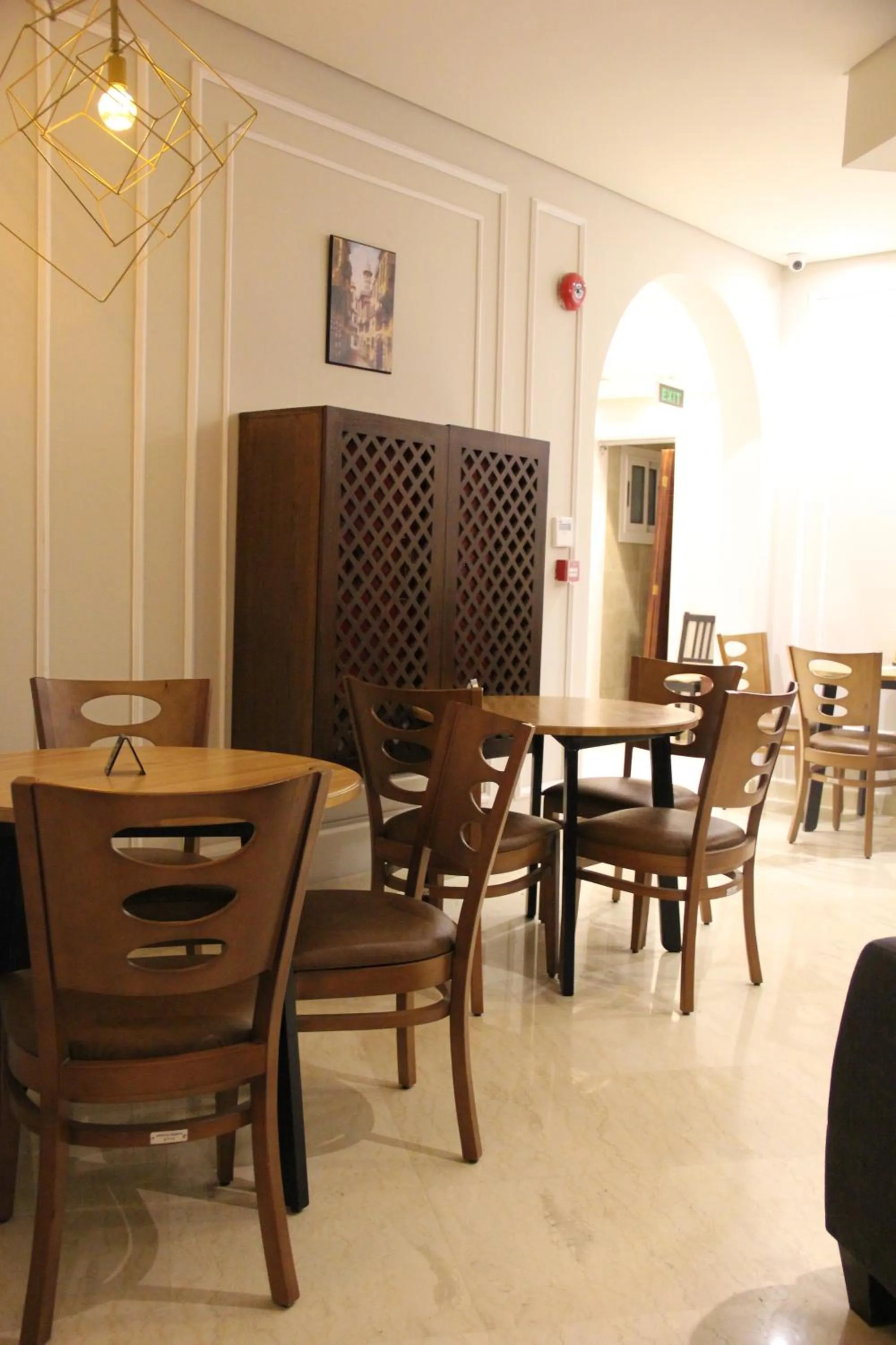 Restaurant/places to eat in Elysees Hotel Tahrir Square