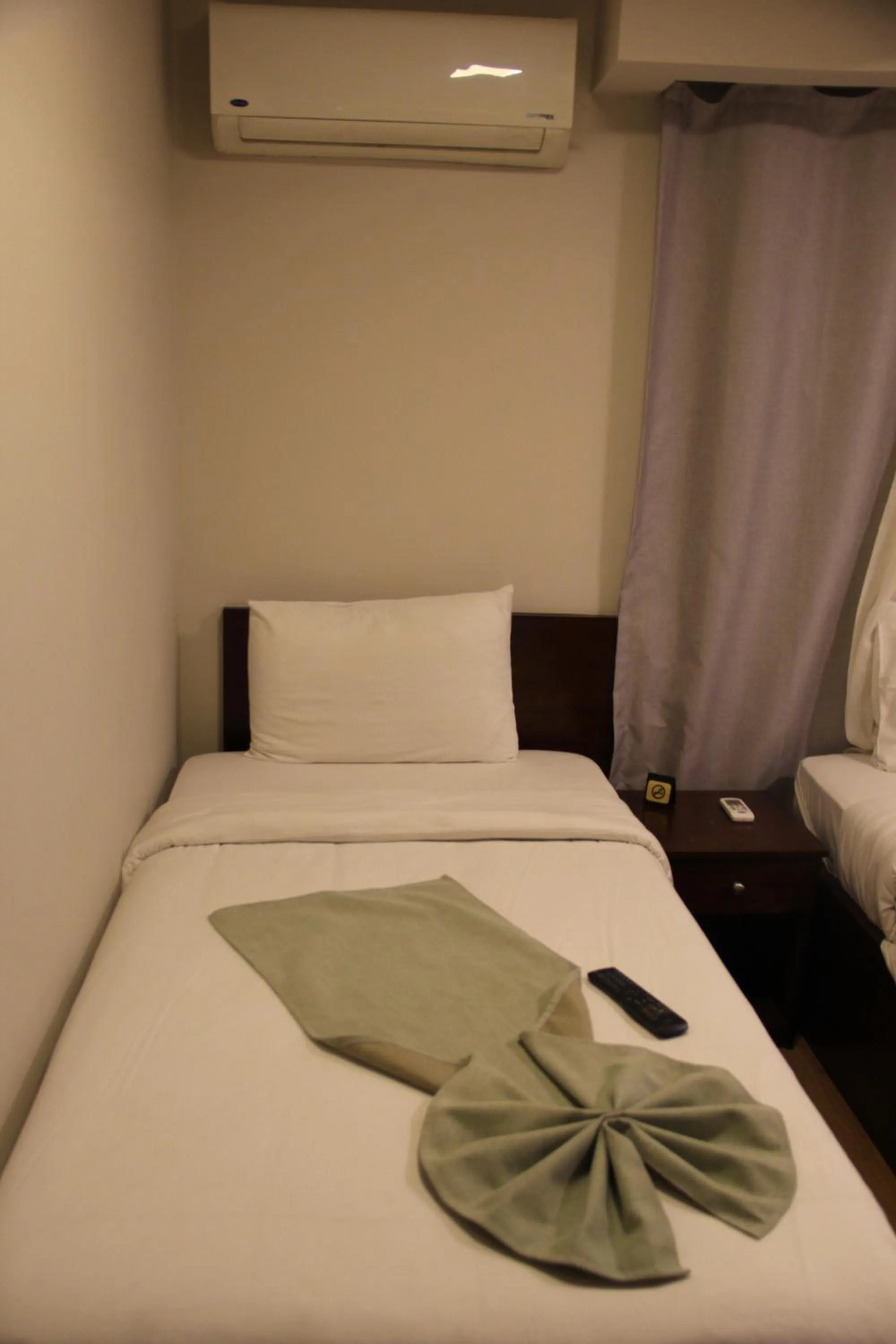 Bed in Elysees Hotel Tahrir Square