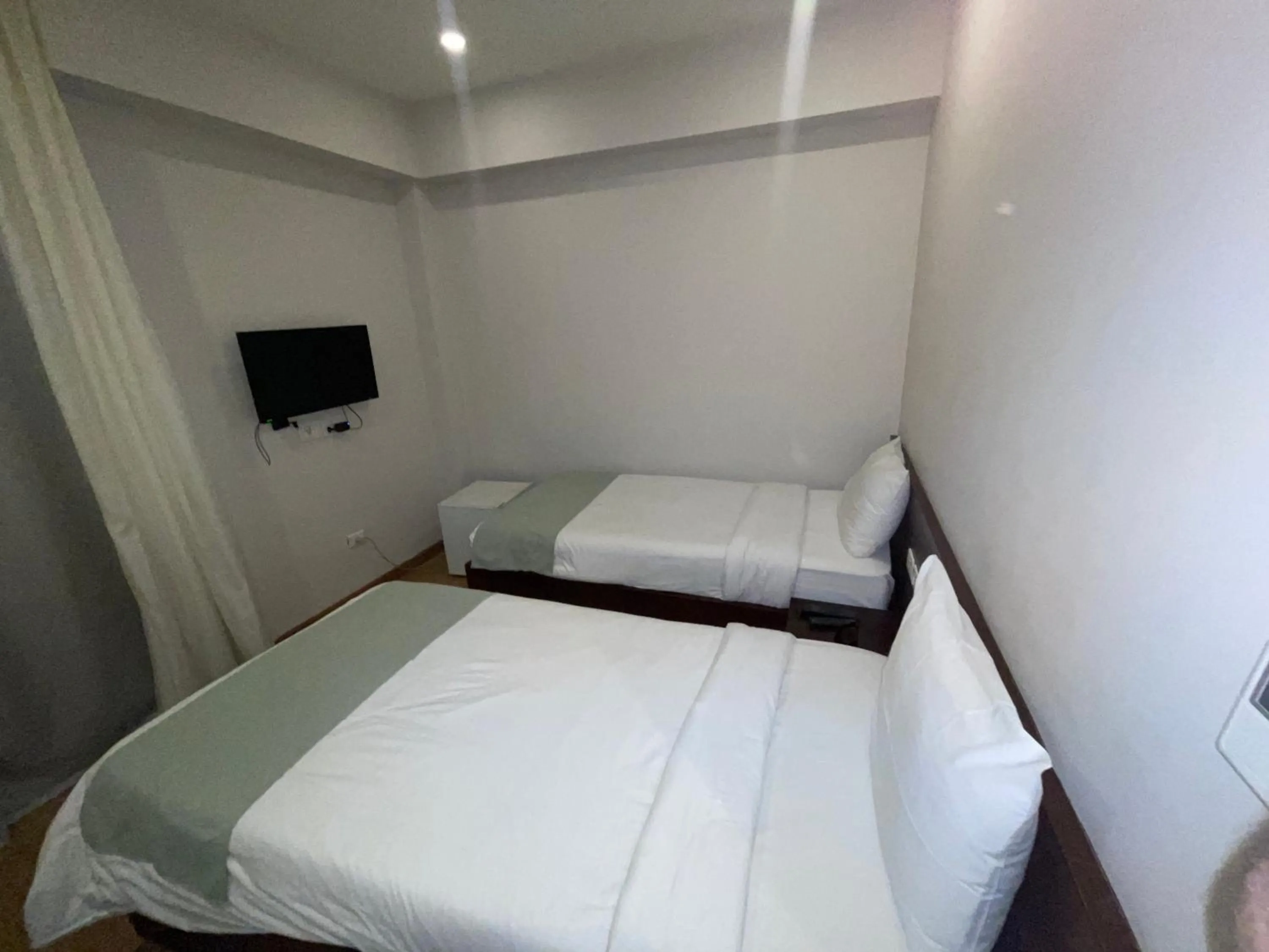 Bed in Elysees Hotel Tahrir Square