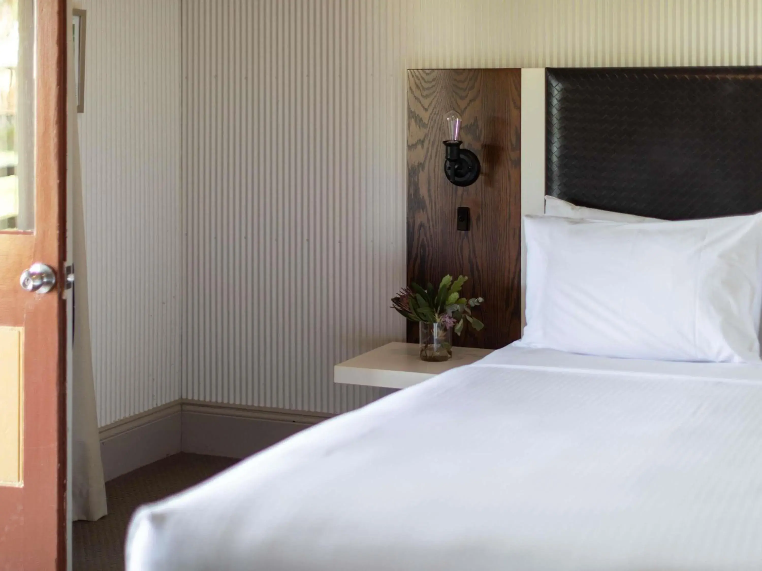 Heritage Queen Room in Q Station Heritage Queen Room in Q Station