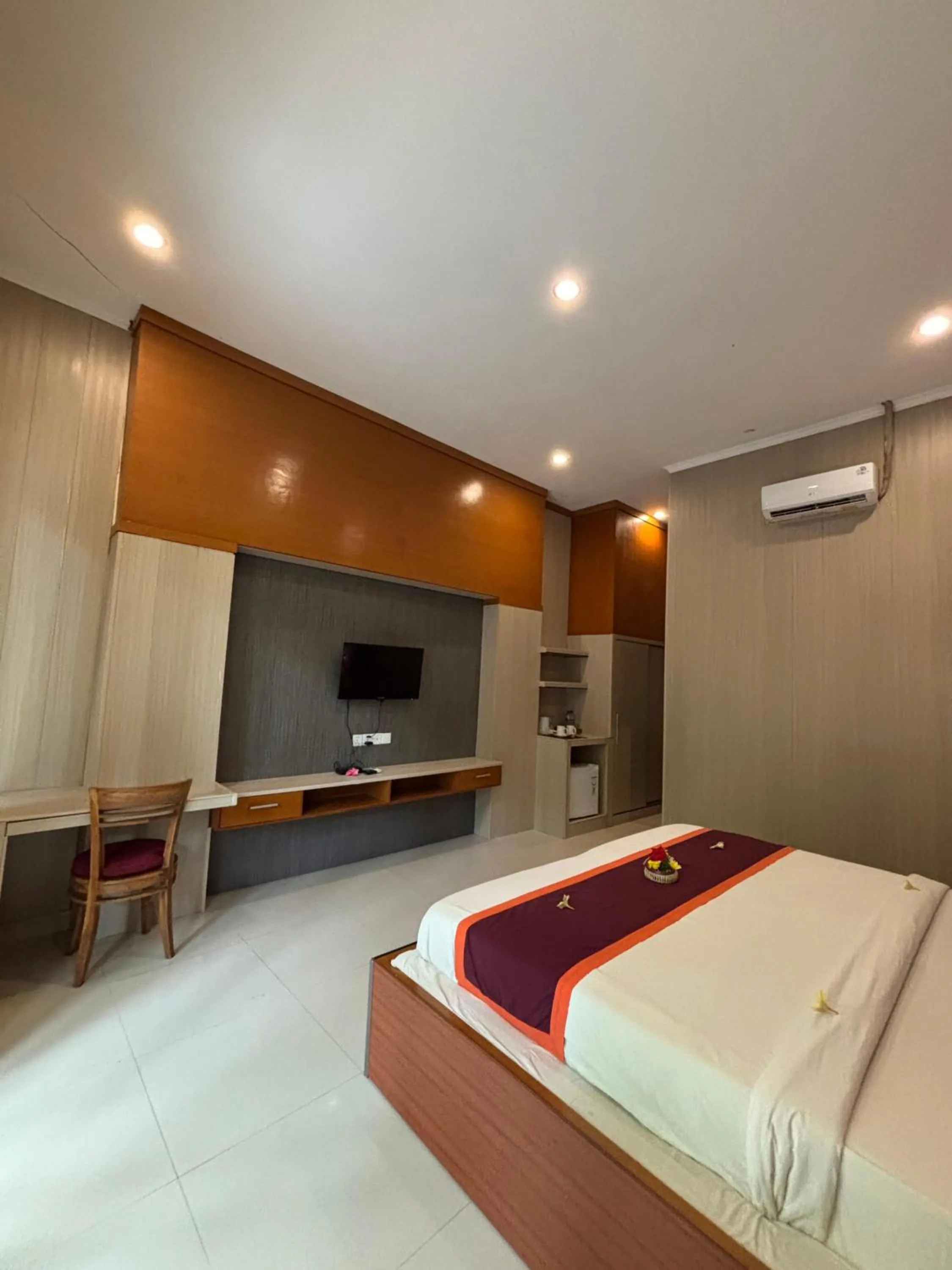 Communal lounge/ TV room, Bed in Adi Jaya Cottages Ubud Suites by EPS - CHSE Certified