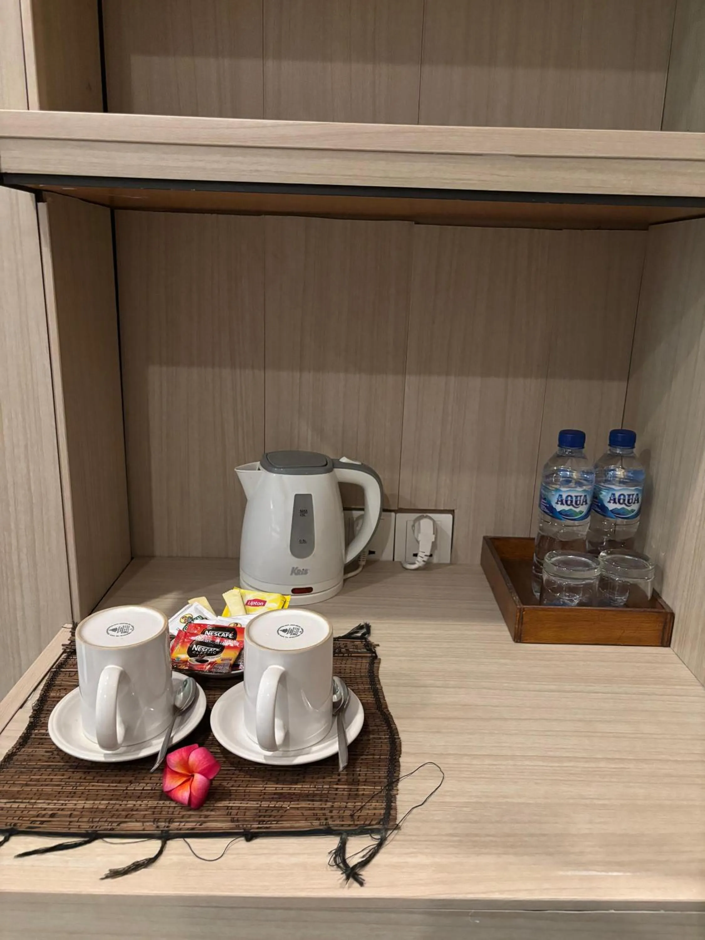 Coffee/tea facilities in Adi Jaya Cottages Ubud Suites by EPS - CHSE Certified