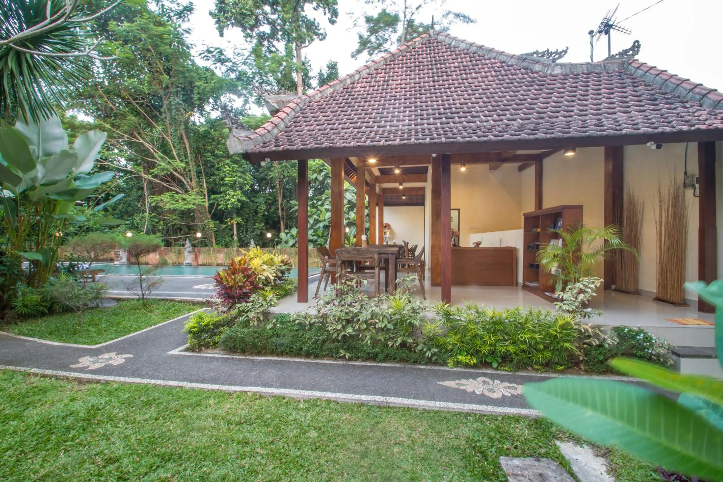 Garden in Adi Jaya Cottages Ubud Suites by EPS - CHSE Certified