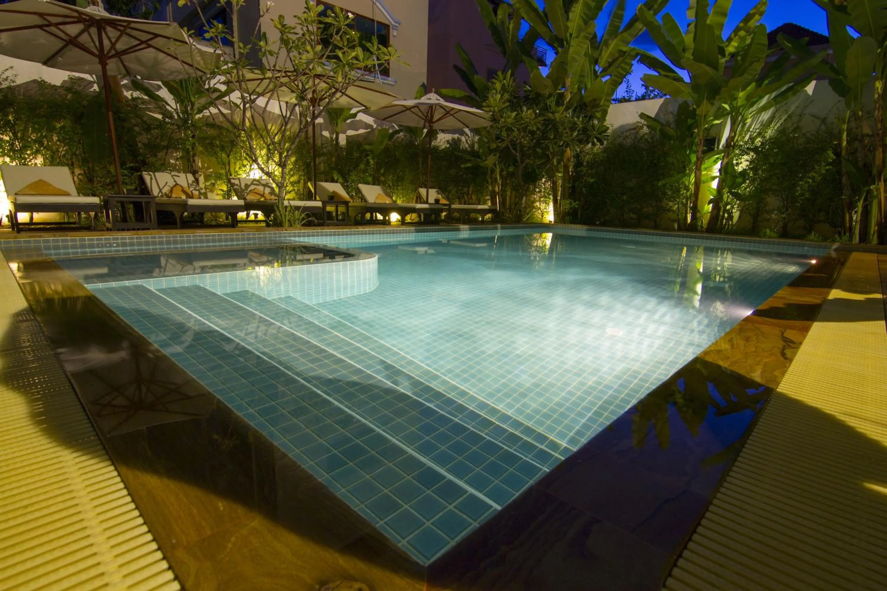 Swimming pool in Apsara Centrepole Hotel