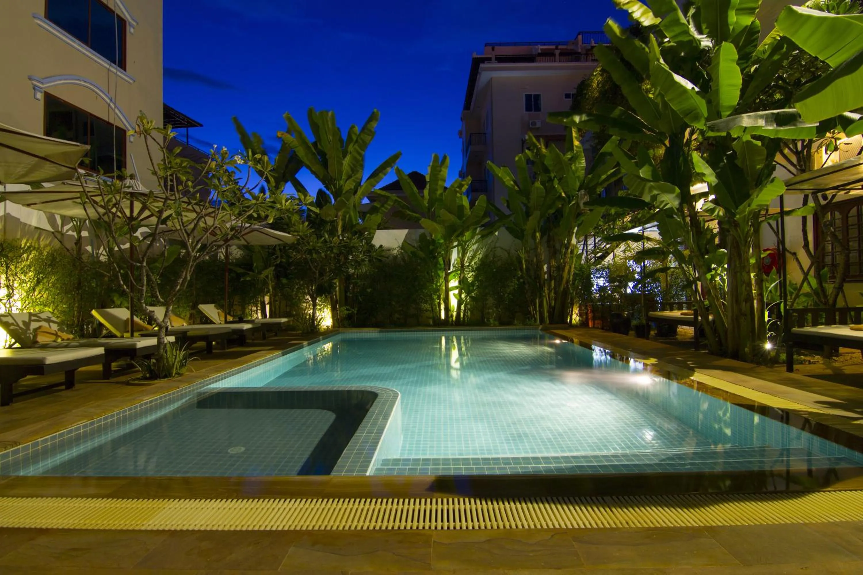 Swimming pool in Apsara Centrepole Hotel