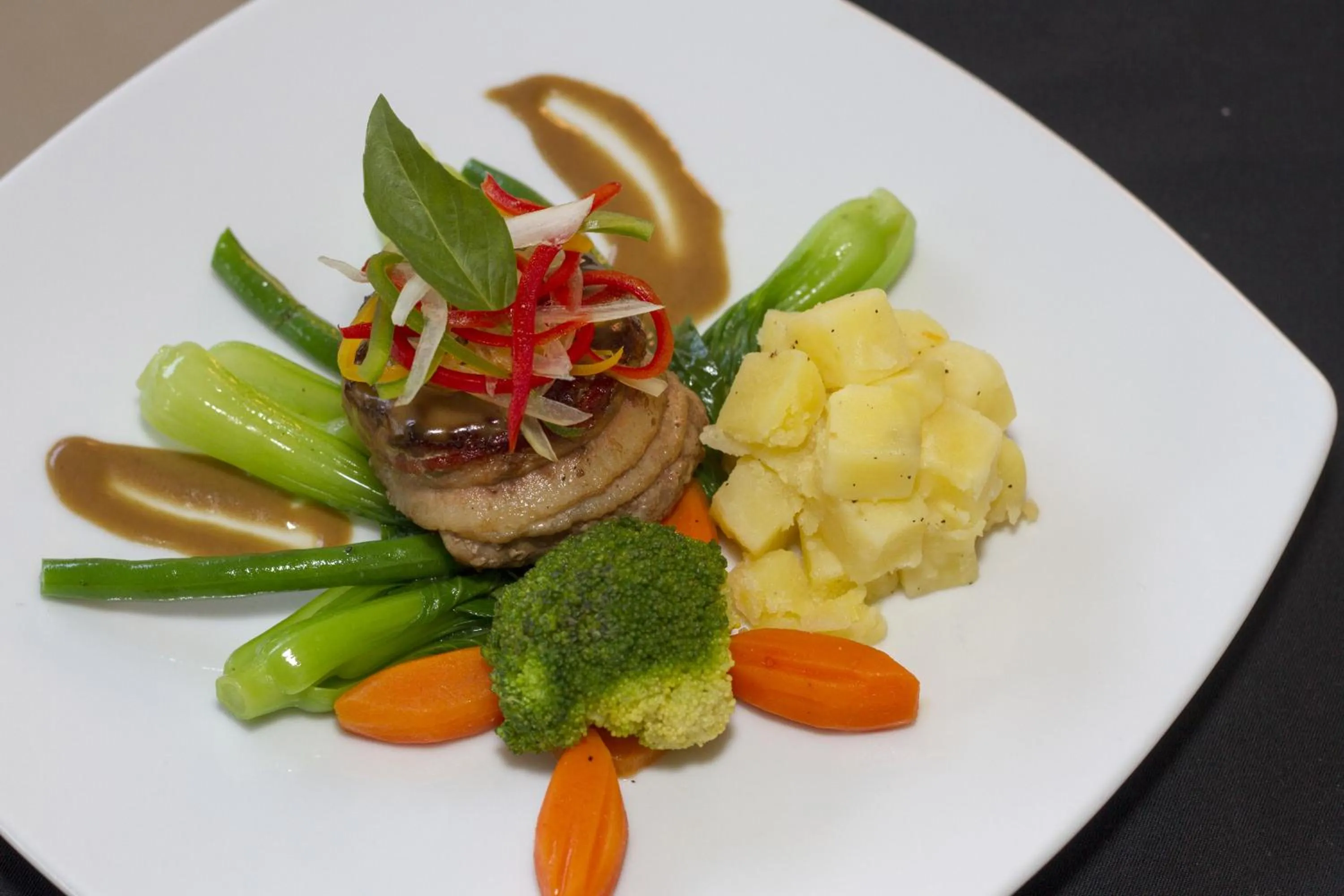 Food in Apsara Centrepole Hotel