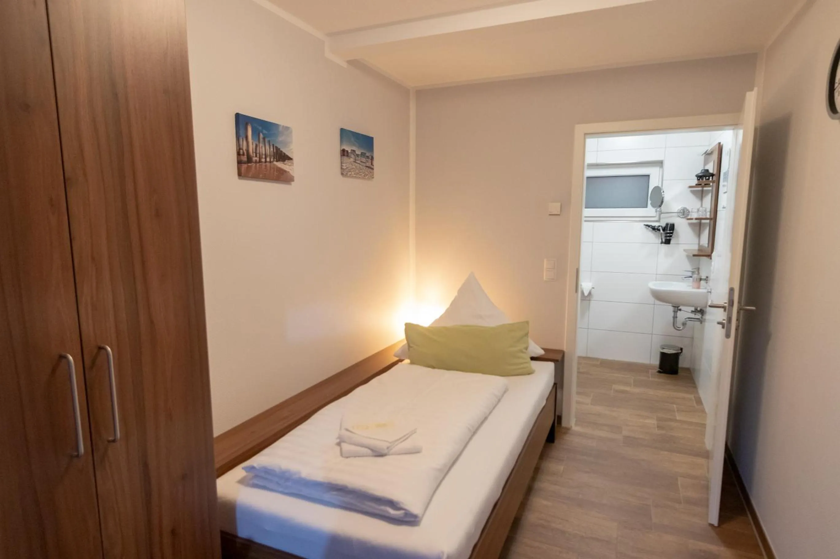 Bed in Motel Am Bürgerpark