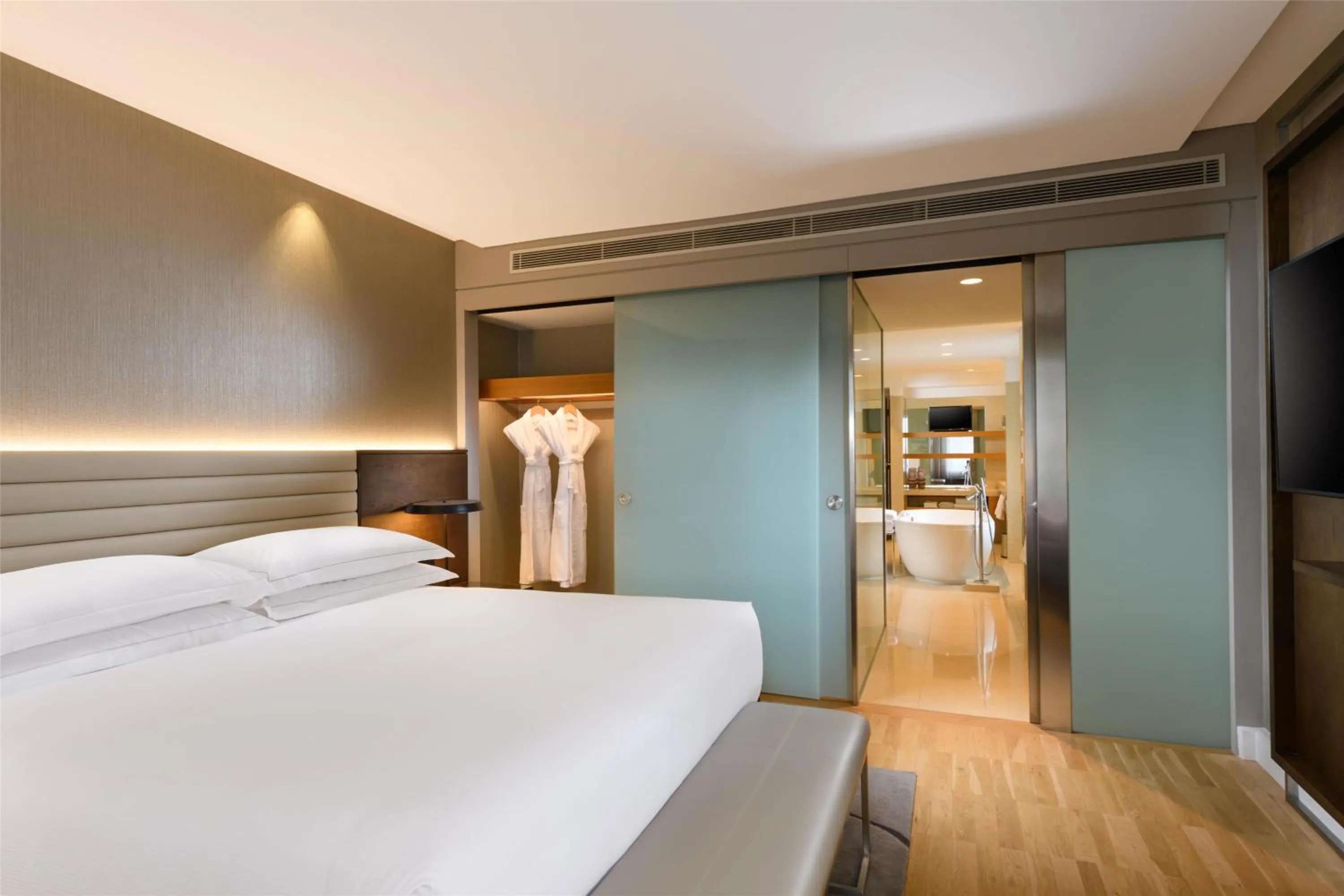 Bed in Hilton Sydney