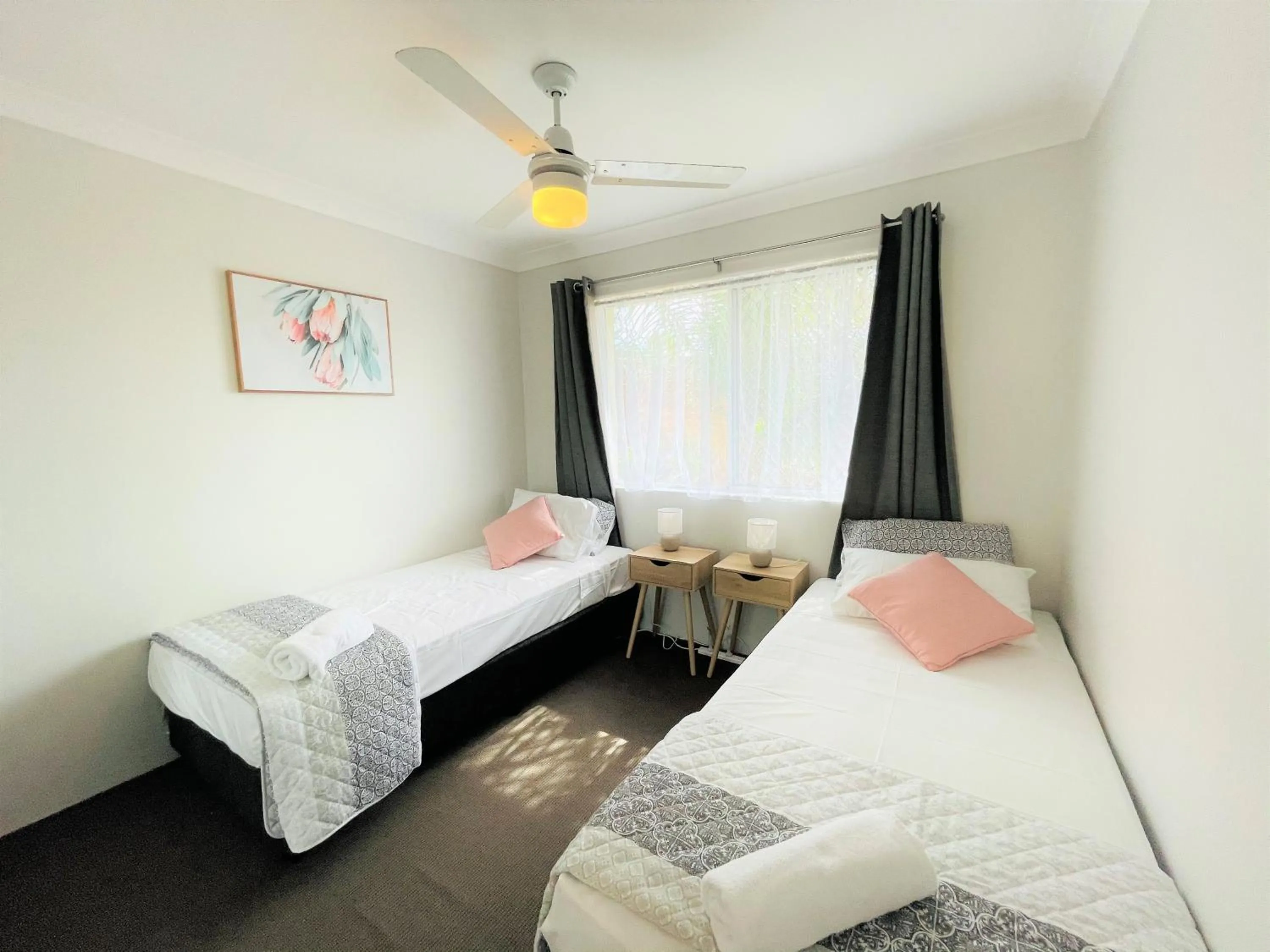 Bed in Surfers Tradewinds