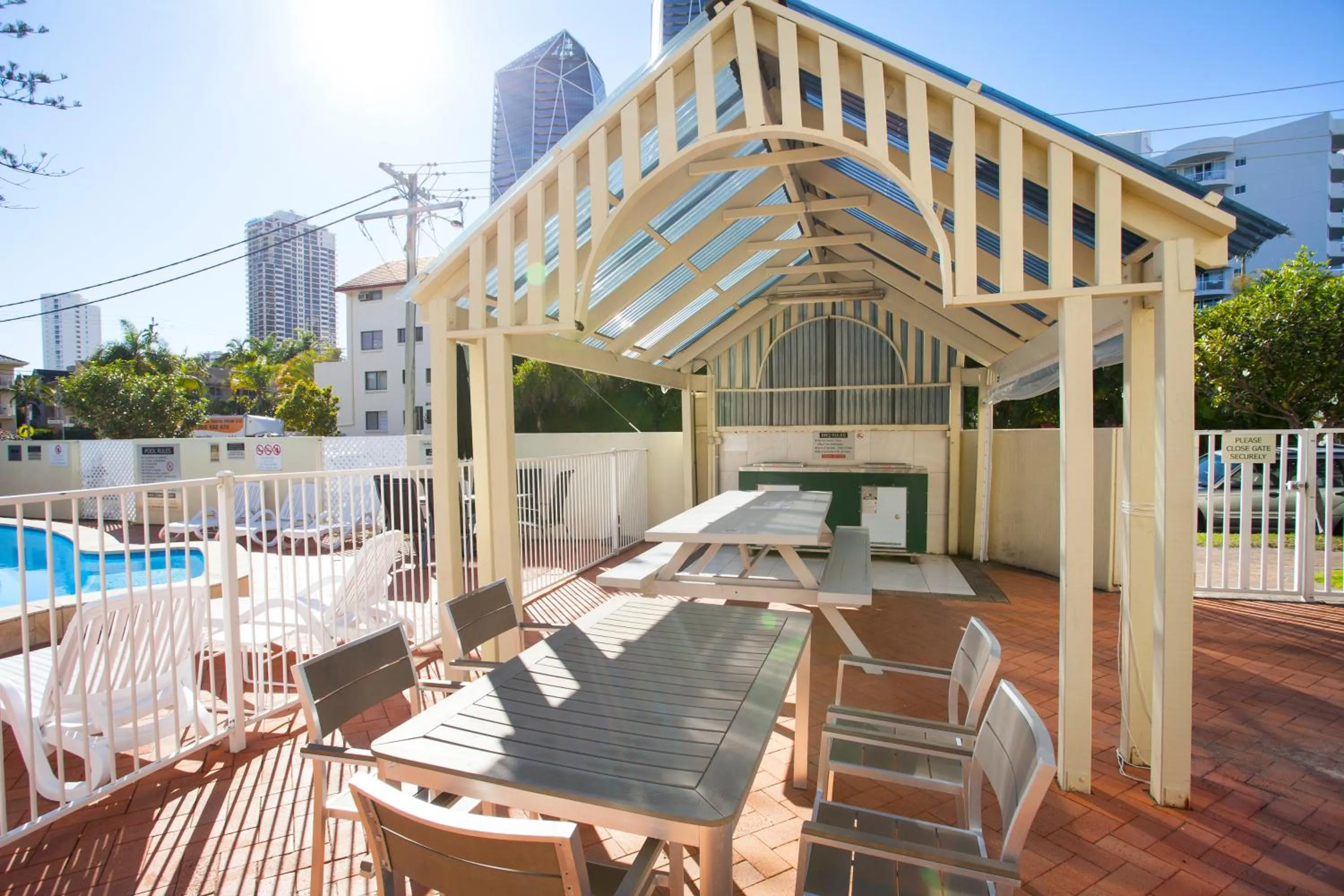 BBQ facilities in Surfers Tradewinds