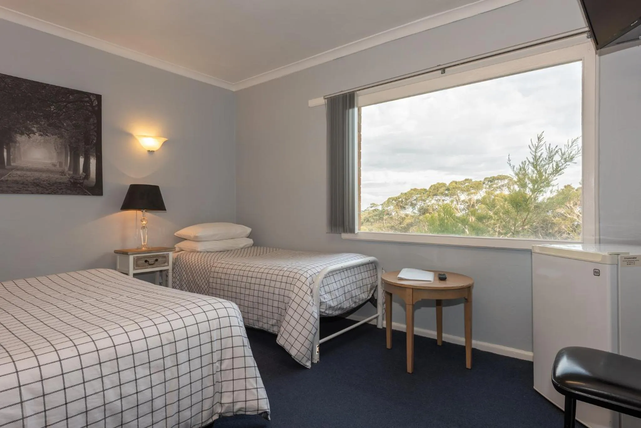 Bed in Blue Mountains Highway Motel