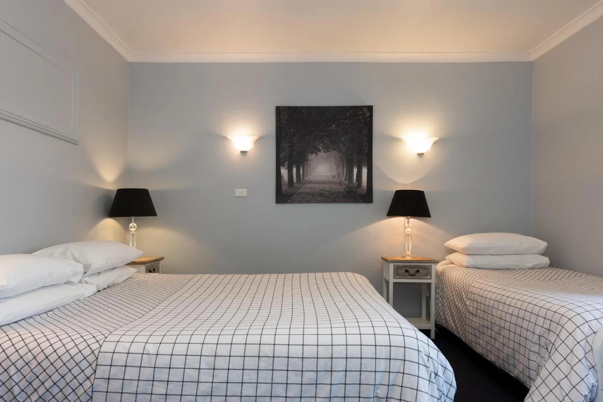 Bed in Blue Mountains Highway Motel