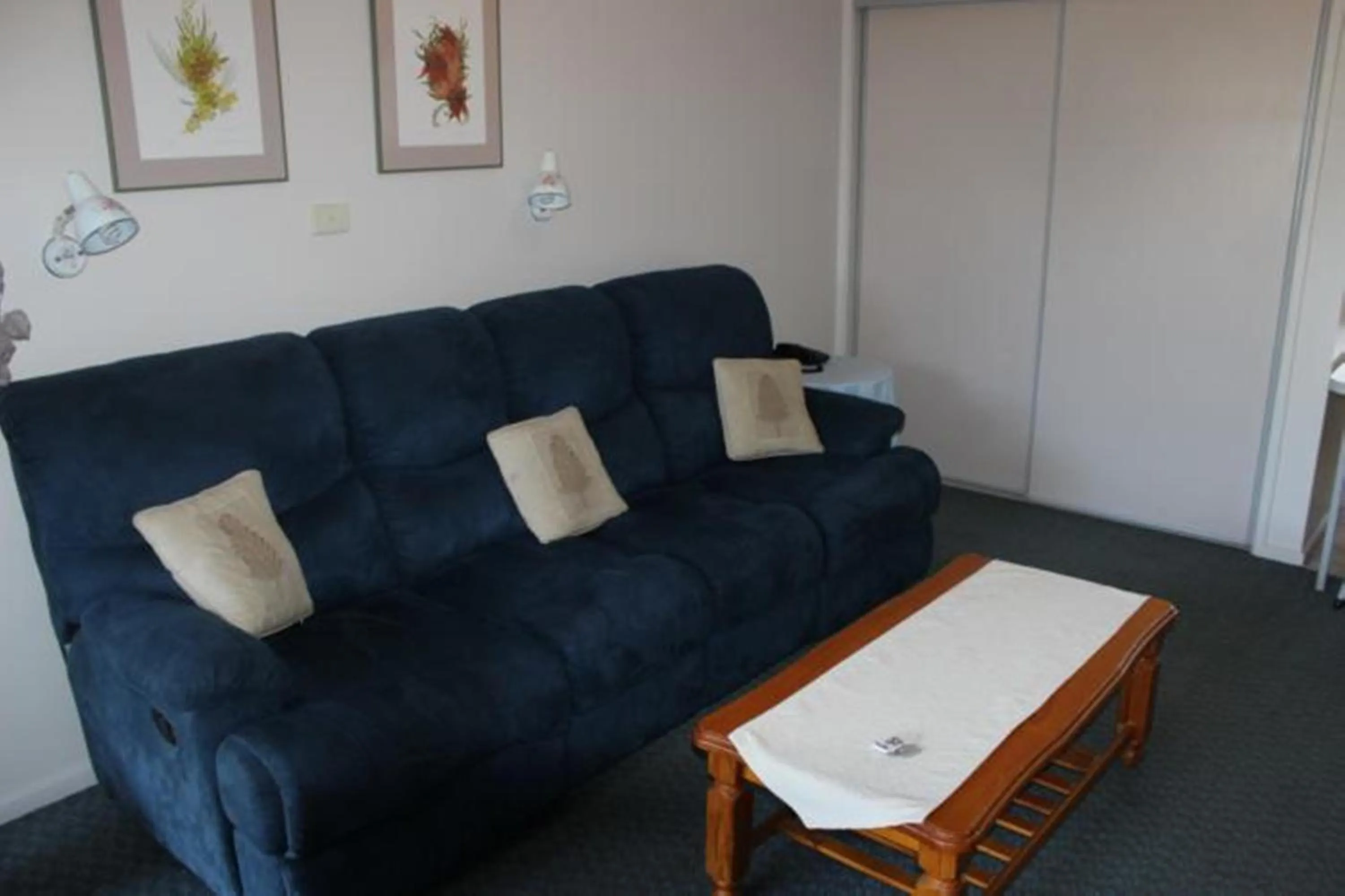 Seating area in The Balnarring Motel