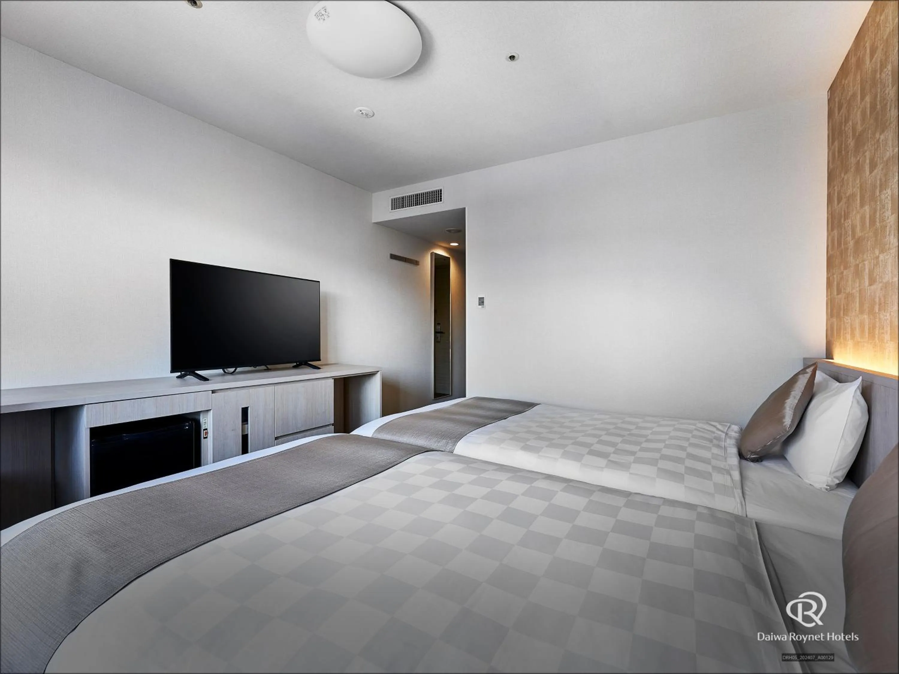 Bedroom, Bed in Daiwa Roynet Hotel Kyoto-Hachijoguchi