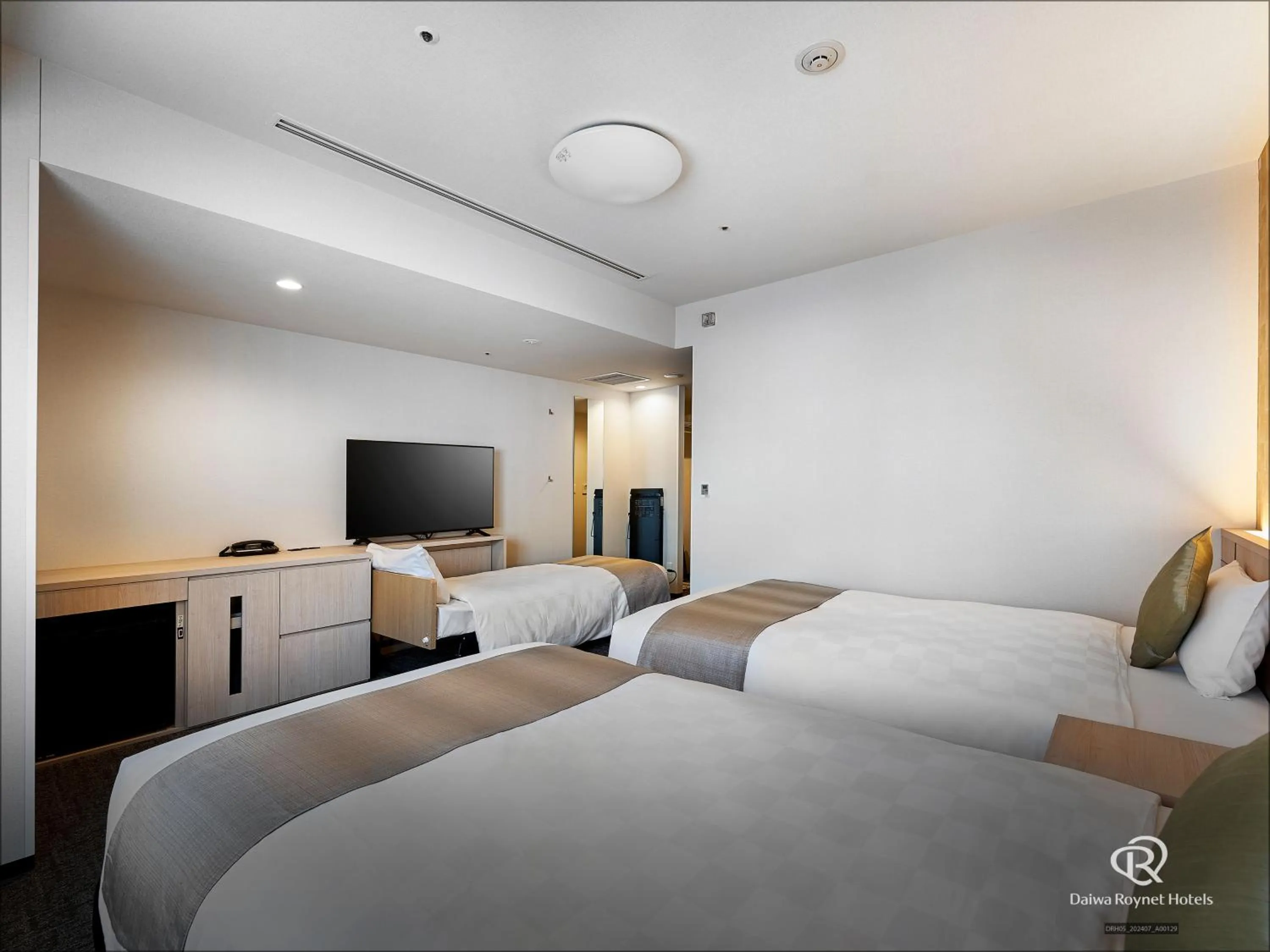 Bedroom, Bed in Daiwa Roynet Hotel Kyoto-Hachijoguchi