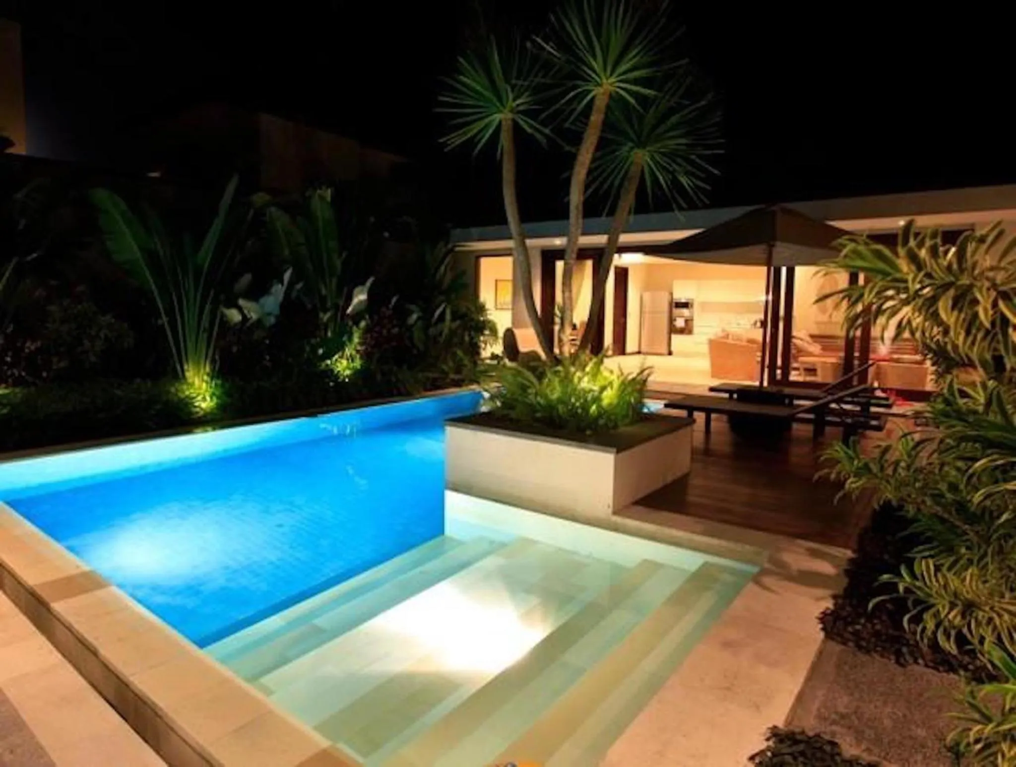 Swimming pool in Villa Kejora 10