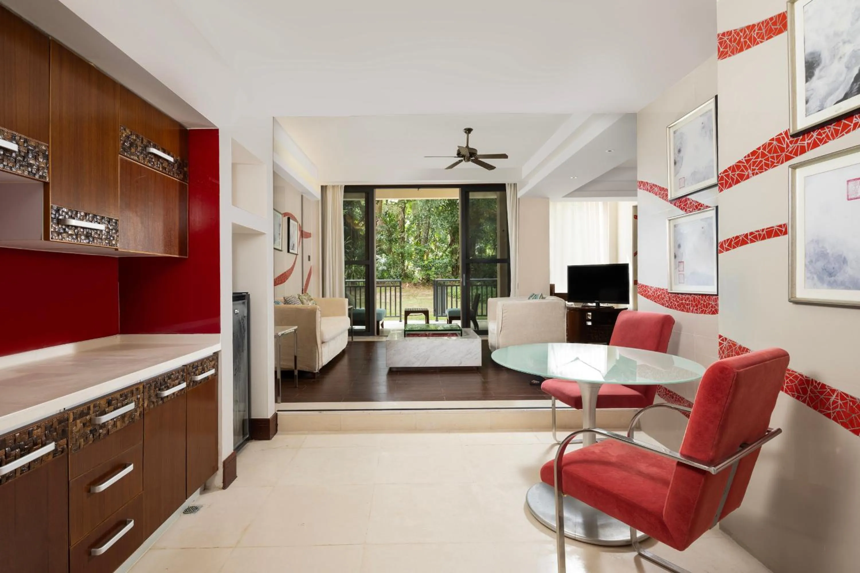 Photo of the whole room in Swissôtel Sanya Yalong Bay