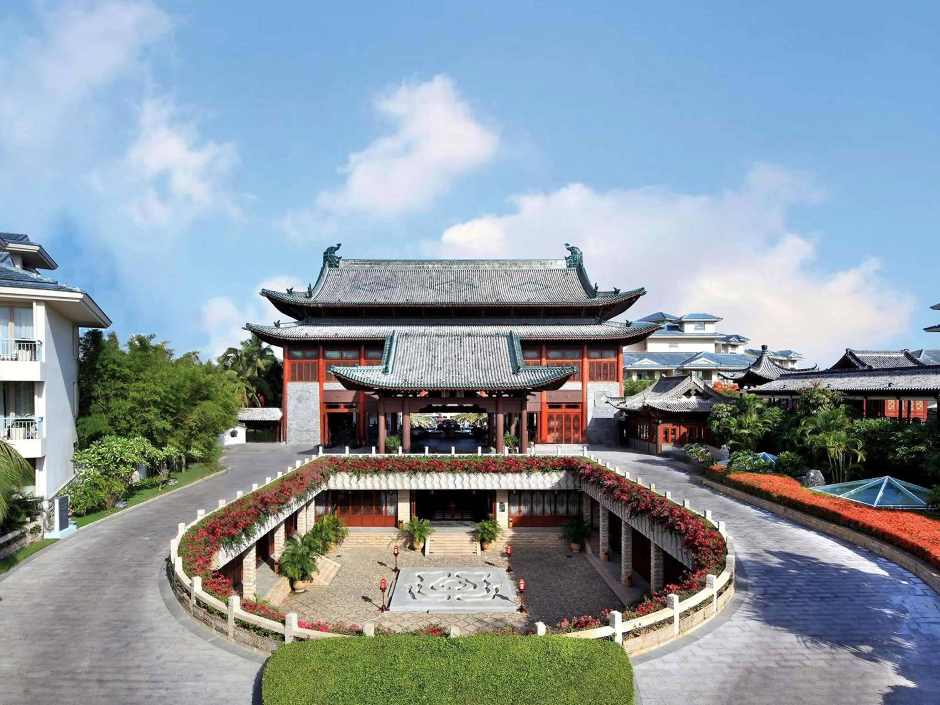 Property building in Swissôtel & Spa Sanya Yalong Bay
