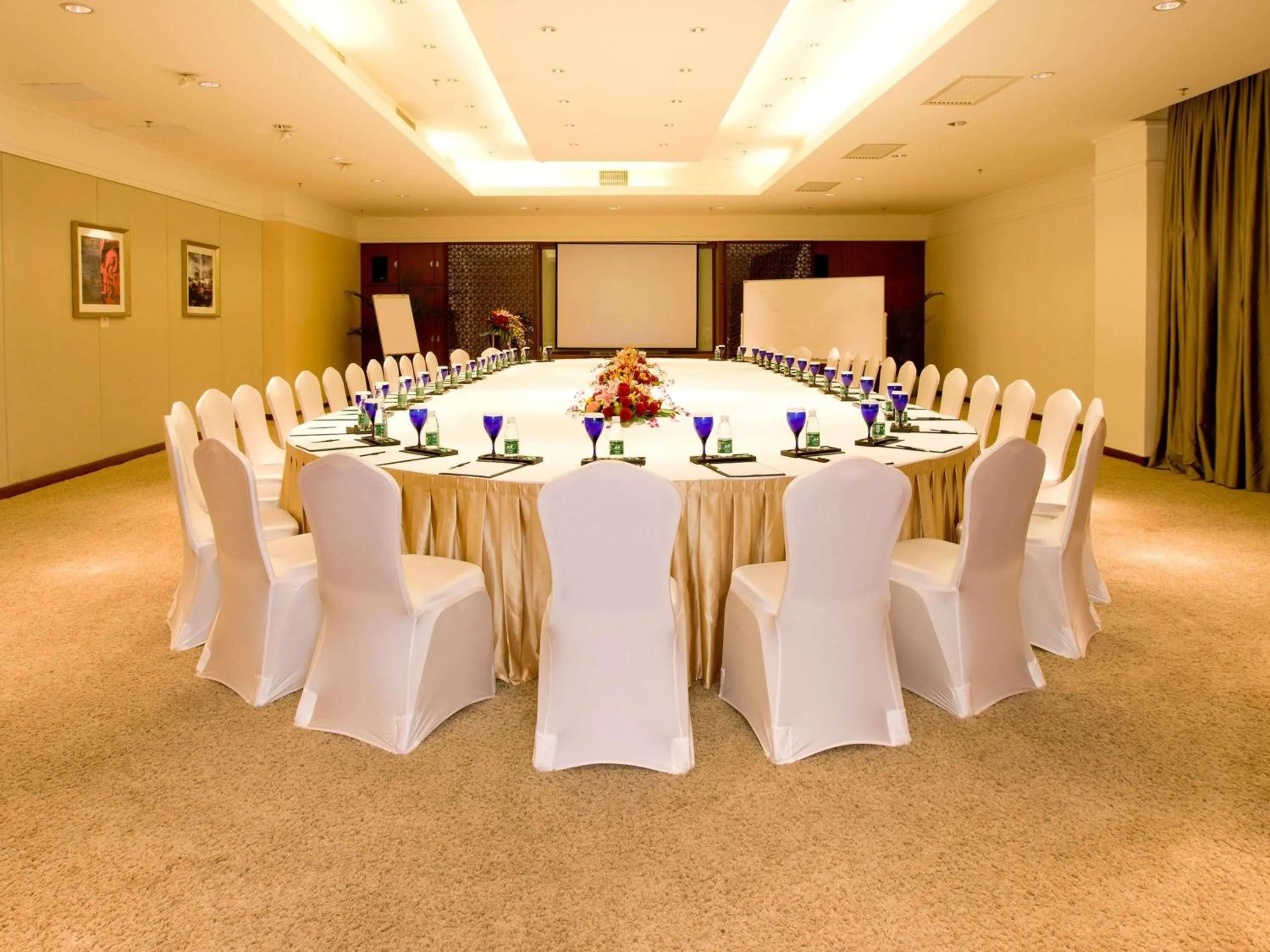 Meeting/conference room in Swissôtel Sanya Yalong Bay