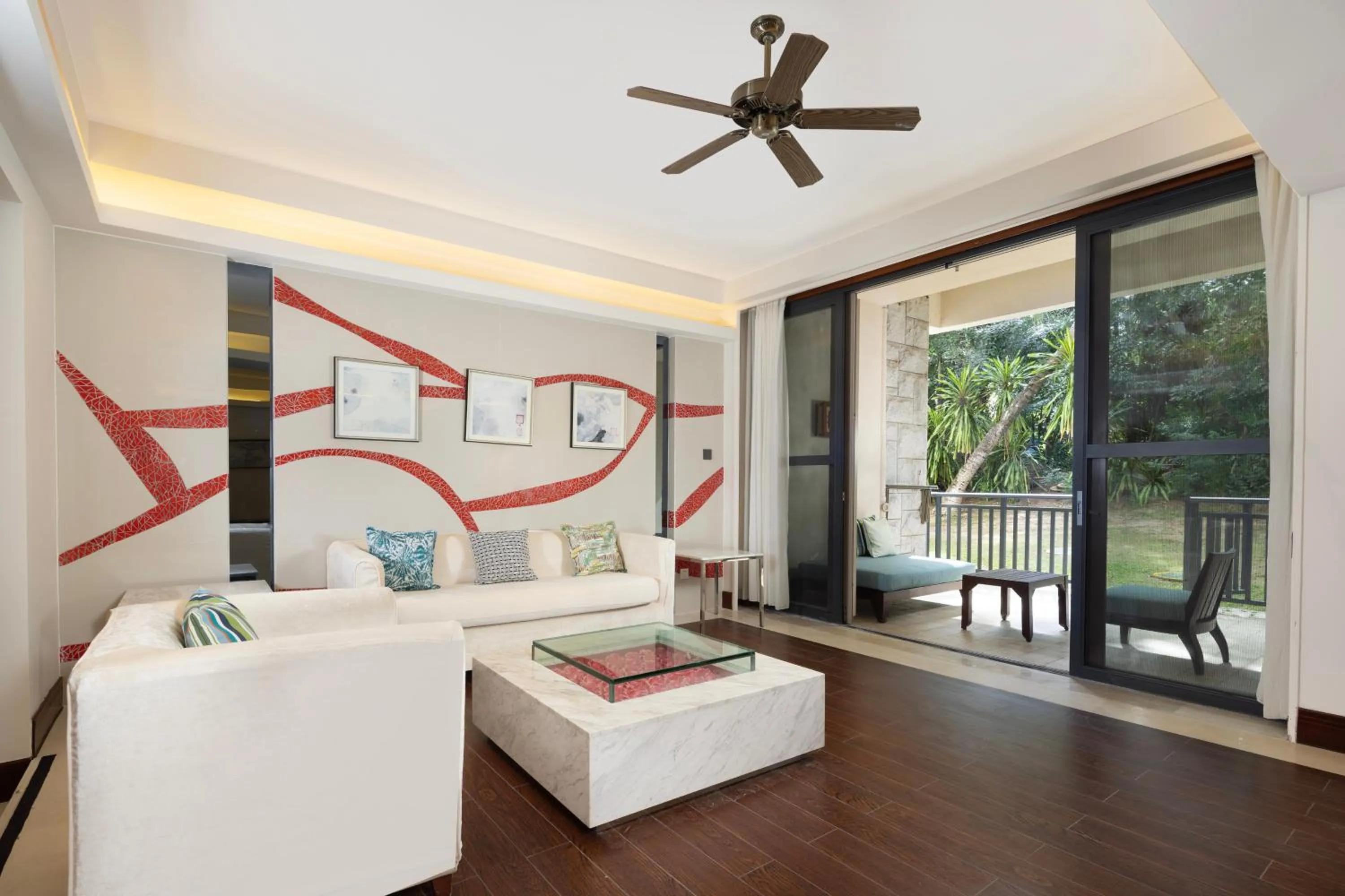 Photo of the whole room in Swissôtel Sanya Yalong Bay