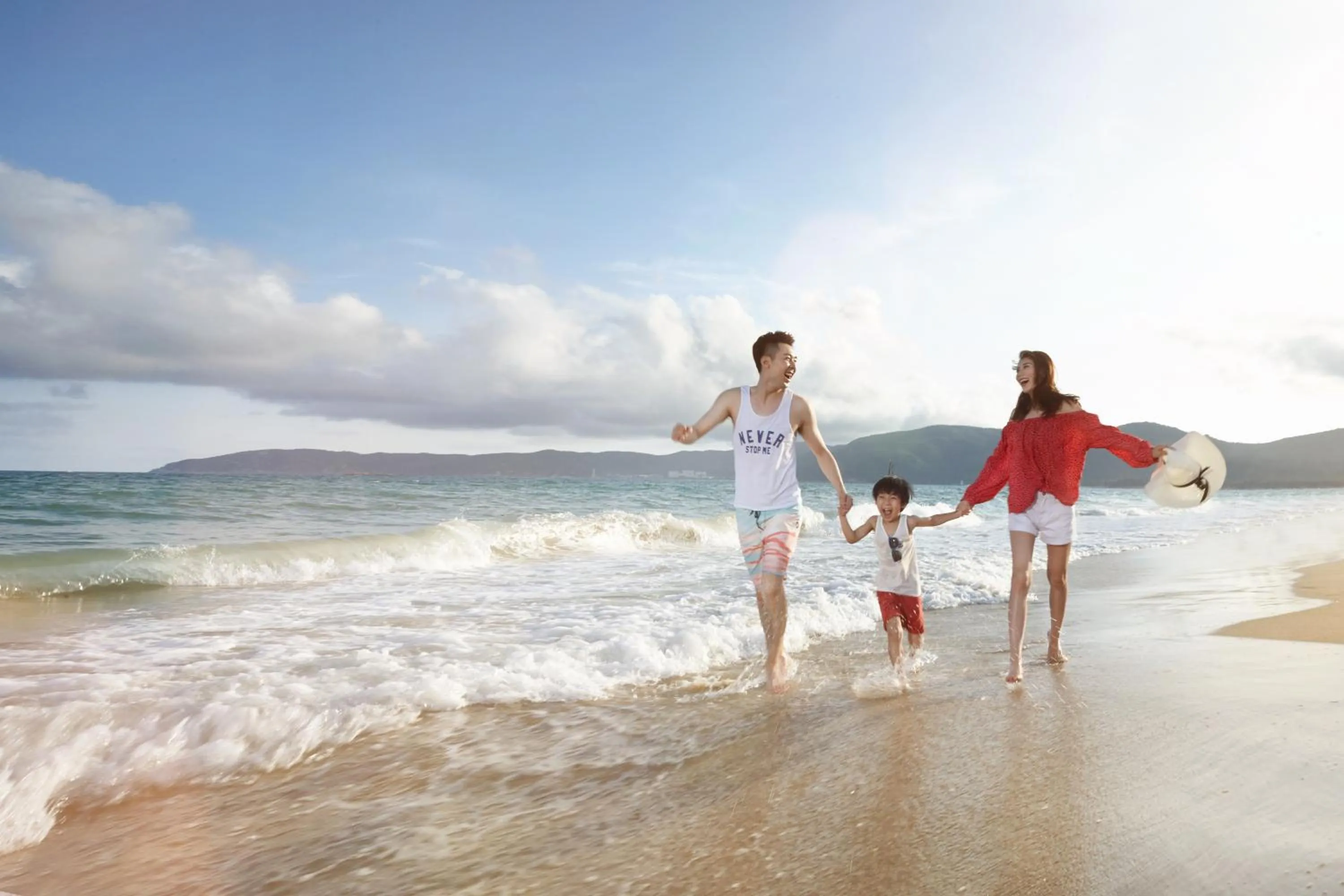 Beach in Swissôtel Sanya Yalong Bay