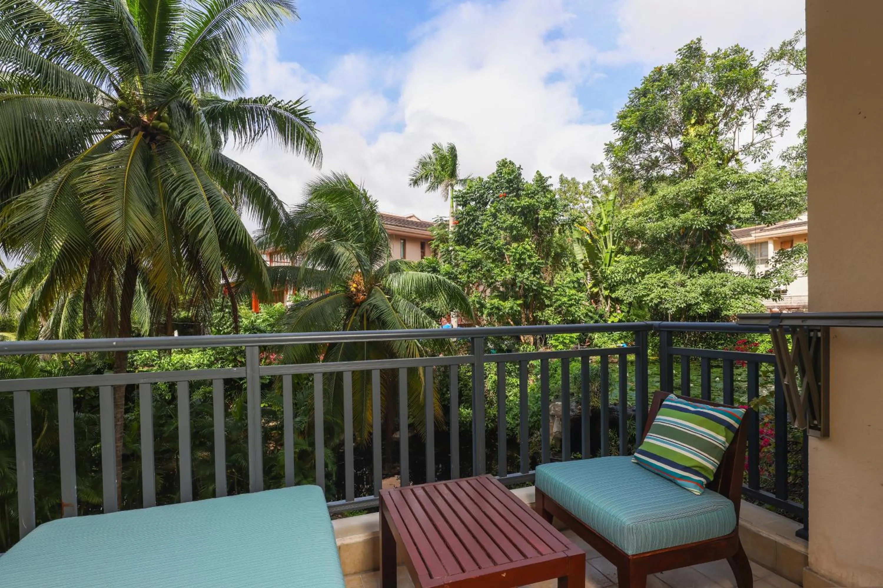 Balcony/Terrace in Swissôtel Sanya Yalong Bay